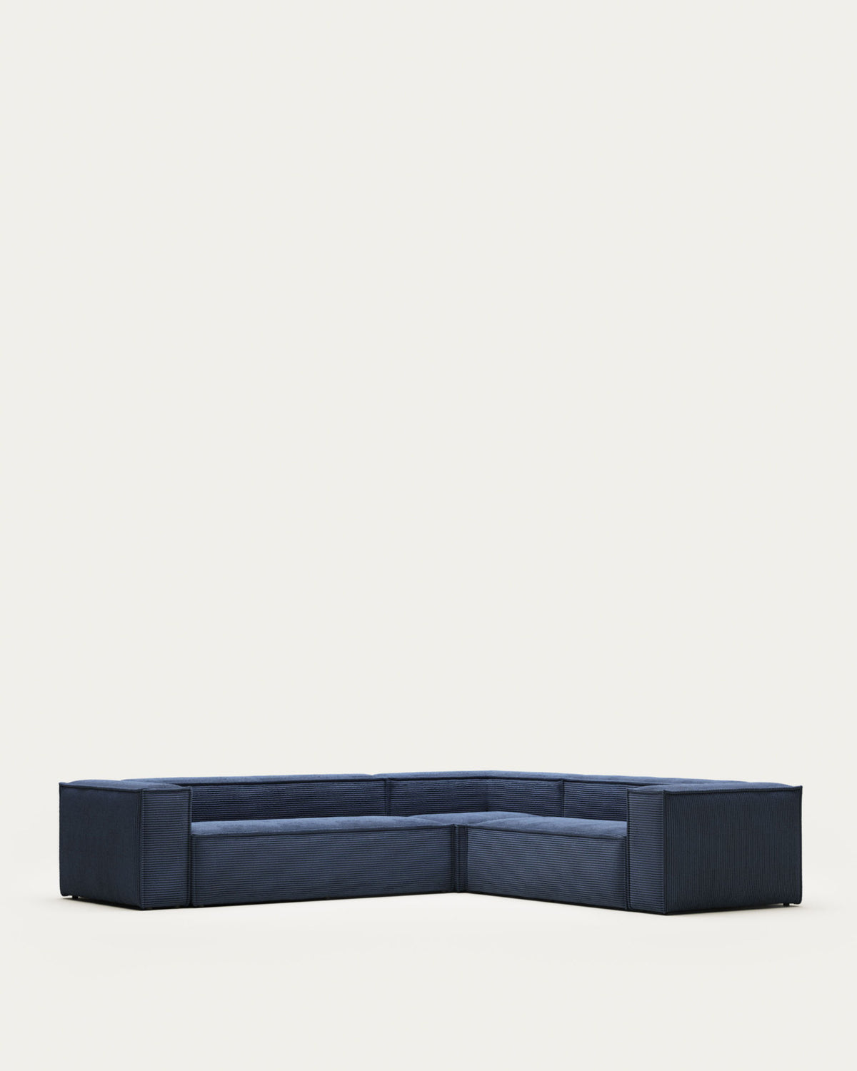 Blok 5-Sitzer-Ecksofa breiter Cord in Blau 320 x 290 / 290 x 320 cm FR in Blau präsentiert im Onlineshop von KAQTU Design AG. Ecksofa ist von Kave Home