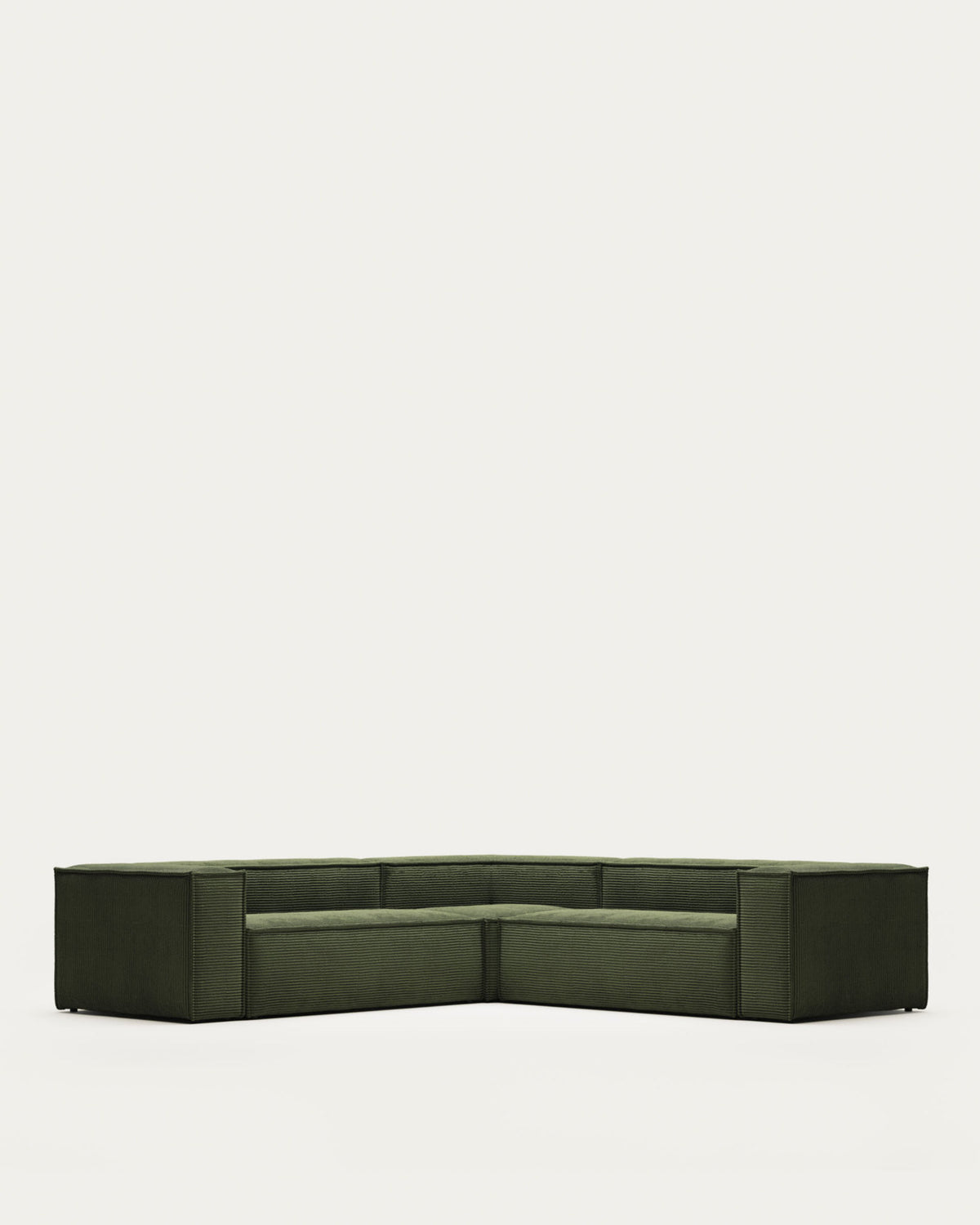 4-Sitzer-Ecksofa Blok mit dickem, grünen Cord 290 x 290 cm FSC Mix Credit in Grün präsentiert im Onlineshop von KAQTU Design AG. Ecksofa ist von Kave Home