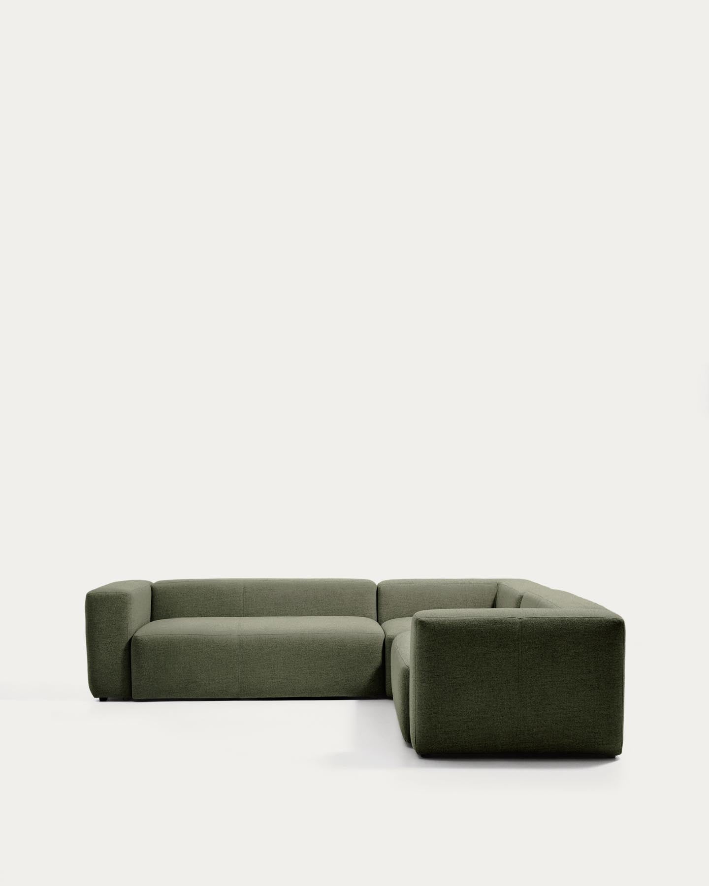 4-Sitzer-Ecksofa Blok in moosgrüner Chenille, 290 x 290 cm, FSC Mix Credit in Grün präsentiert im Onlineshop von KAQTU Design AG. Ecksofa ist von Kave Home