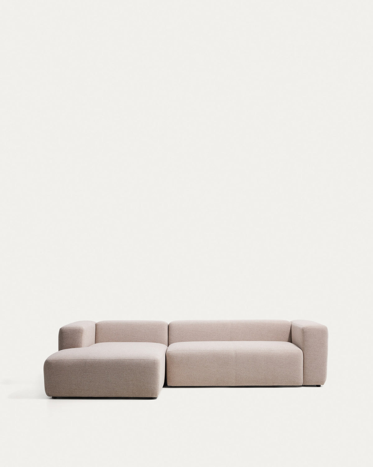 3-Sitzer-Sofa Blok mit Chaiselongue links in beiger Chenille, 300 cm, FSC Mix Credit in Beige präsentiert im Onlineshop von KAQTU Design AG. L-Sofa links ist von Kave Home