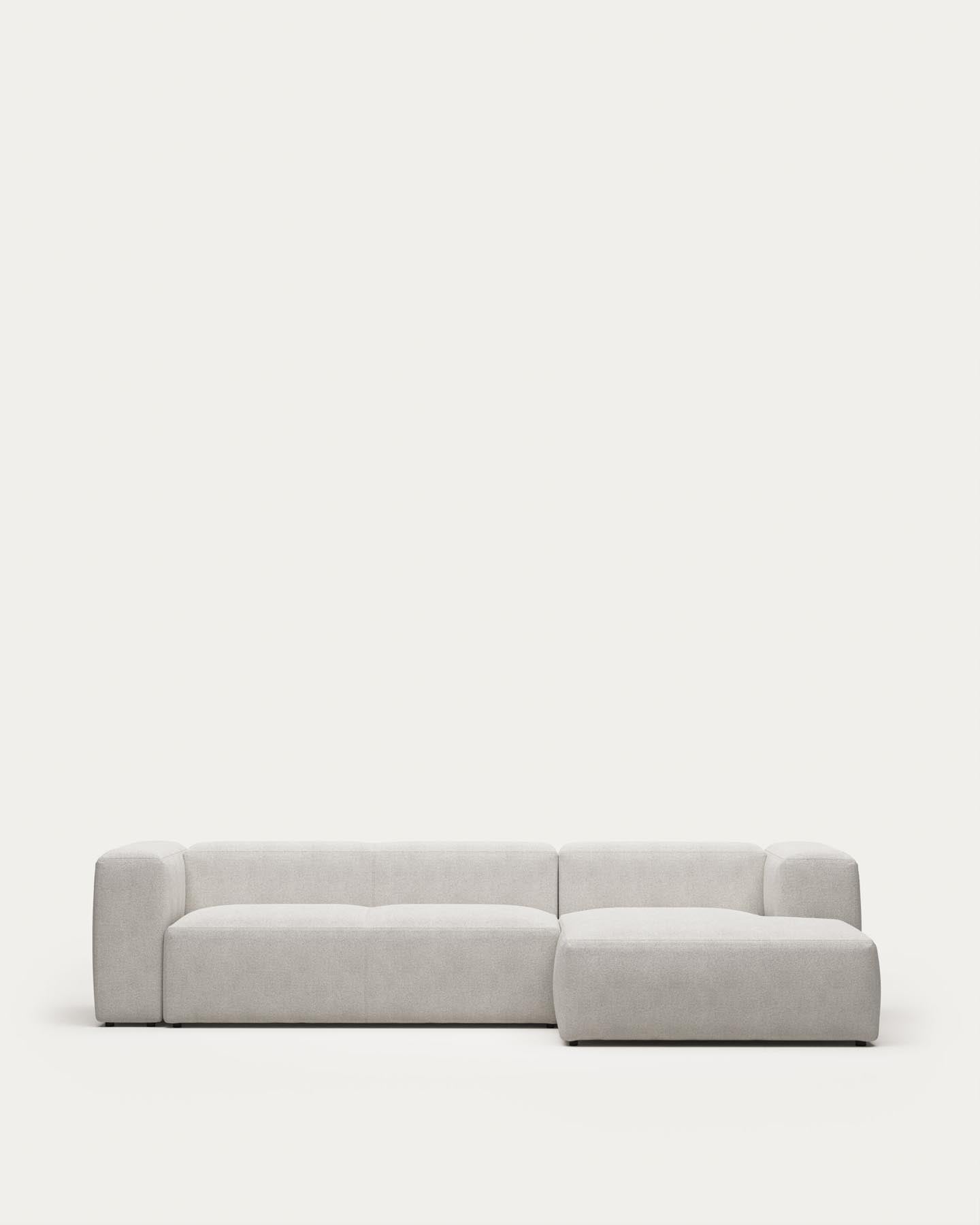 3-Sitzer-Sofa Blok mit Chaiselongue rechts, schwer entflammbar mit weissem Lammfellimitat, 300 cm, FSC Mix Credit in Grau präsentiert im Onlineshop von KAQTU Design AG. 3er Sofa ist von Kave Home