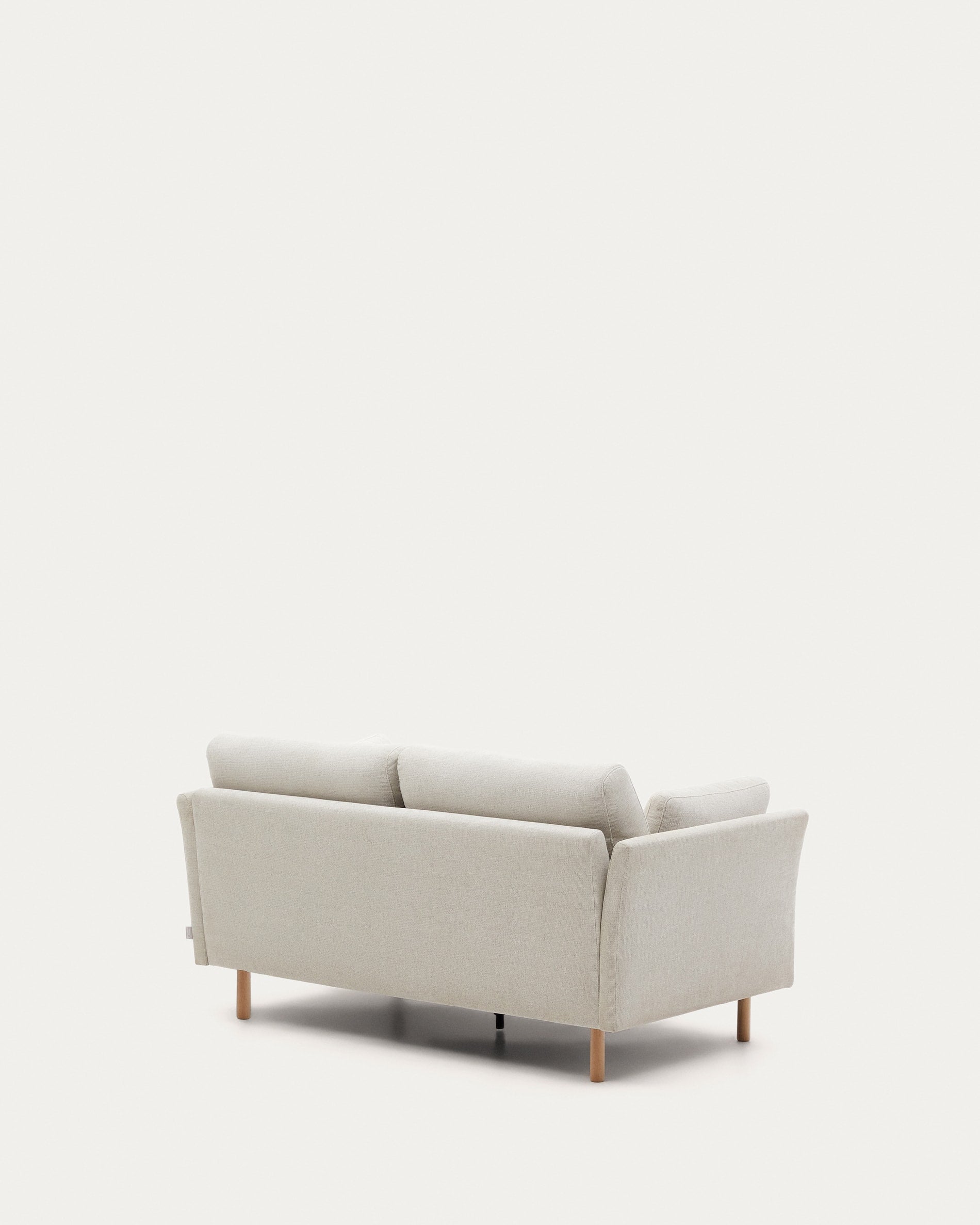 Komfortables 2-Sitzer-Sofa aus perlfarbener Chenille, 170 cm breit, mit Beinen in natürlichem Holzfinish, von Kave Home.
