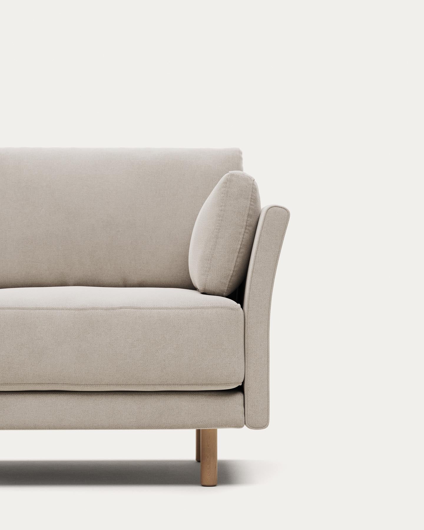 2-Sitzer-Sofa Gilma, schwer entflammbar mit weisser Chenille und Beinen mit naturfarbenem Finish, 170 cm in Grau präsentiert im Onlineshop von KAQTU Design AG. 2er Sofa ist von Kave Home