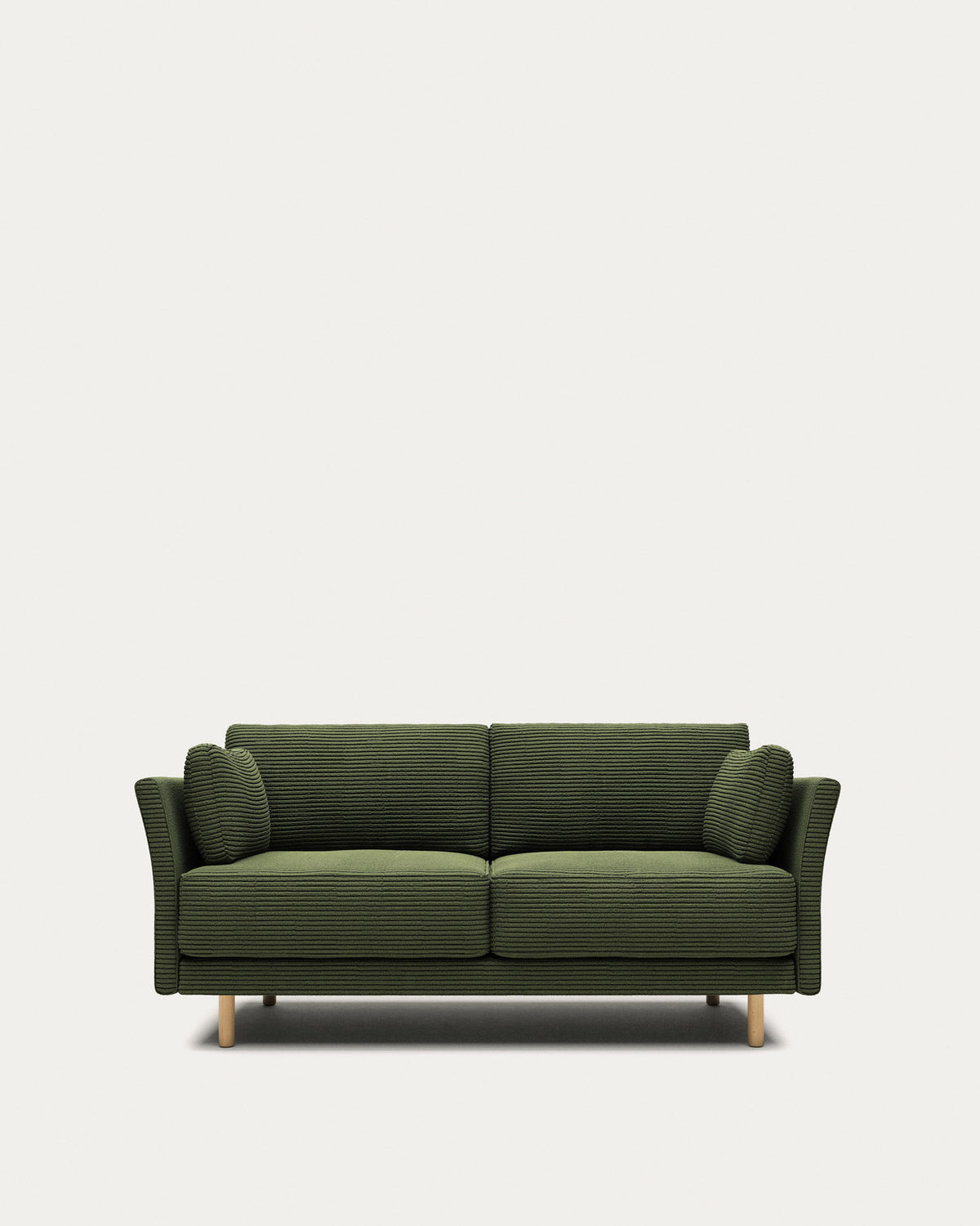 2-Sitzer-Sofa Gilma, schwer entflammbar mit dickem, grünem Cord und Beinen mit naturfarbenem Finish, 170 cm in Grün präsentiert im Onlineshop von KAQTU Design AG. 2er Sofa ist von Kave Home