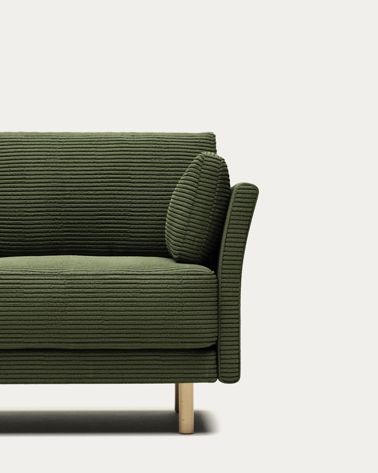 2-Sitzer-Sofa Gilma, schwer entflammbar mit dickem, grünem Cord und Beinen mit naturfarbenem Finish, 170 cm in Grün präsentiert im Onlineshop von KAQTU Design AG. 2er Sofa ist von Kave Home