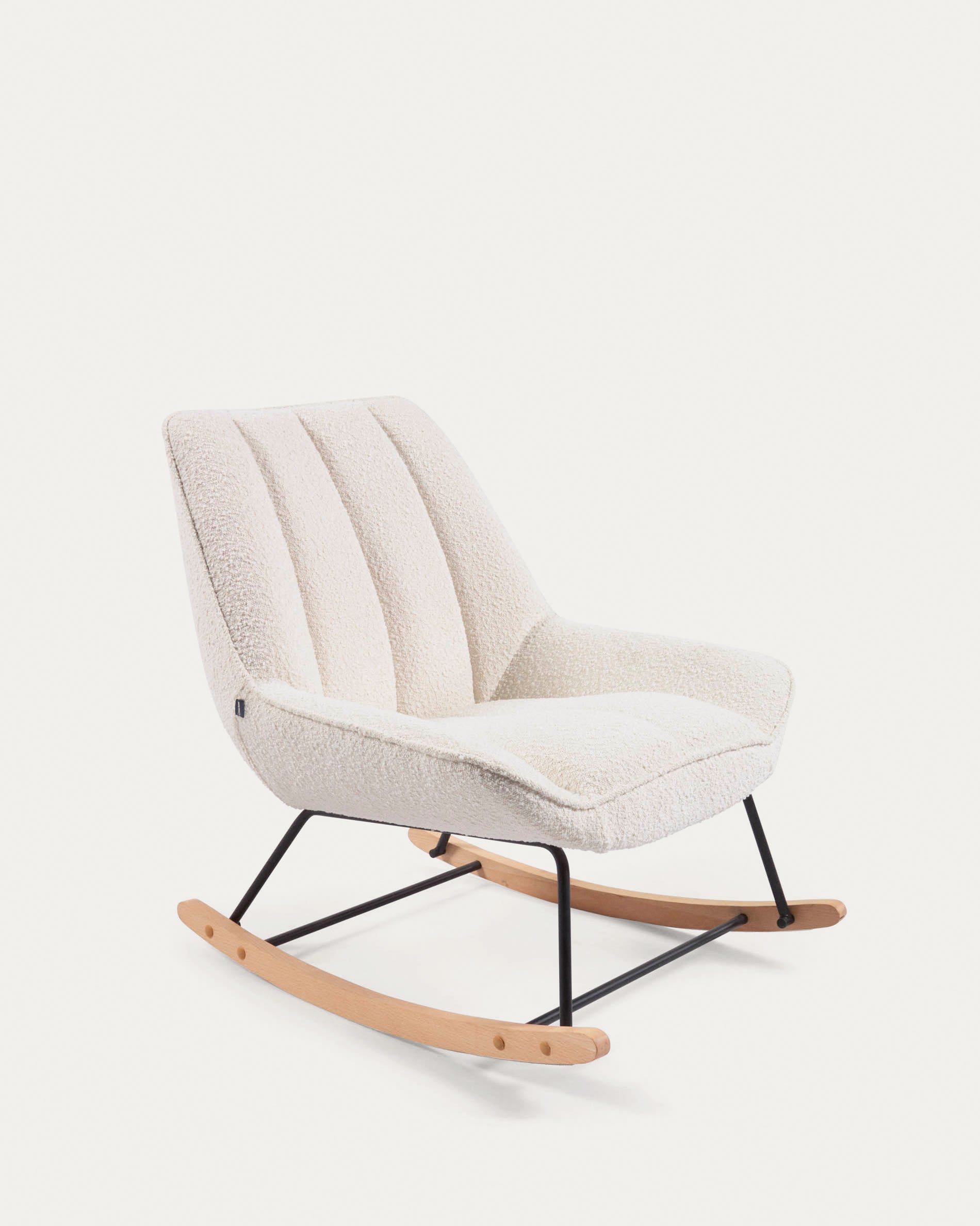 3D-Modell des Marlina Schaukelstuhls in Weiss, Lammfell-Stil Bezug, elegantes Design für stilvollen Komfort.