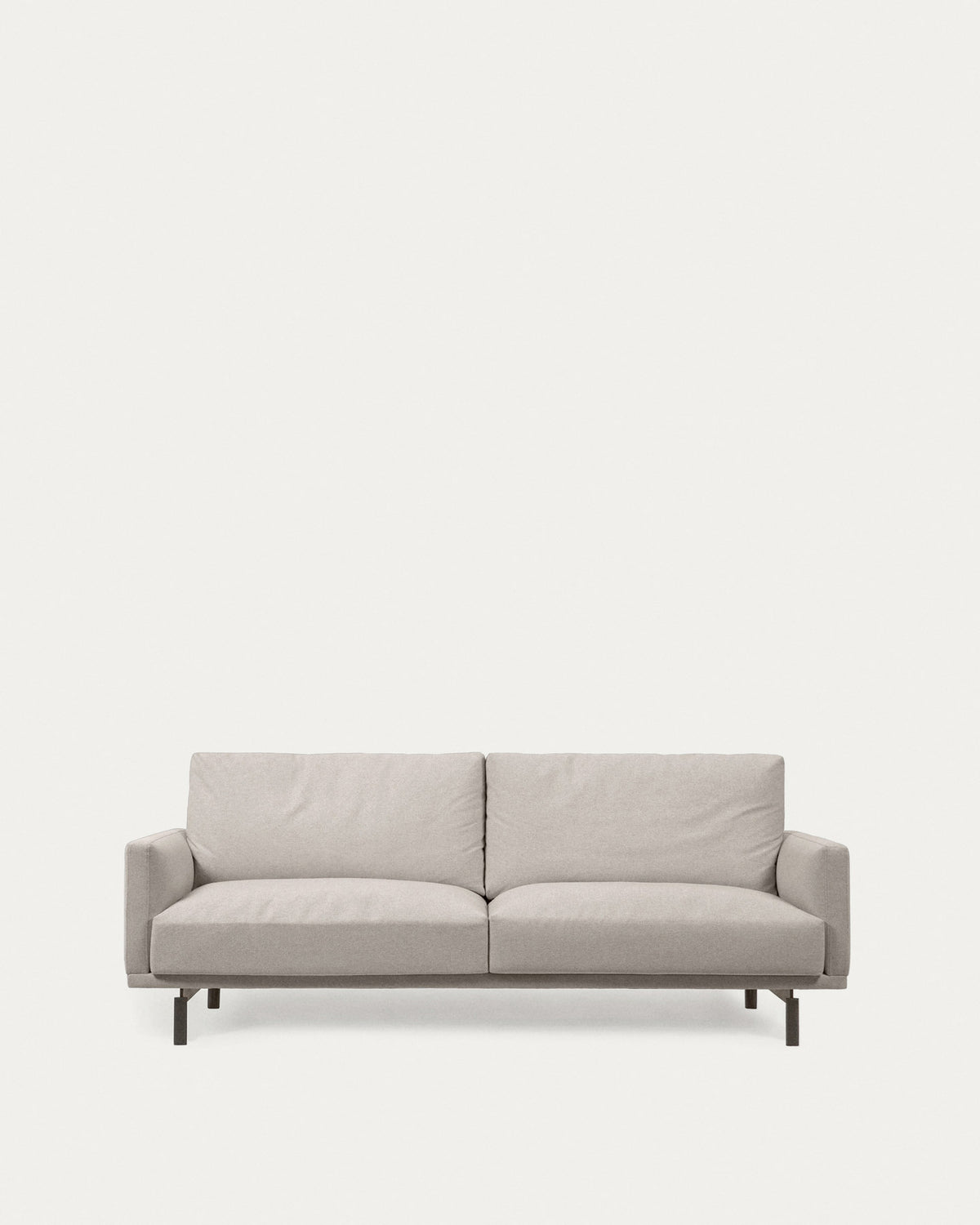 Galene 3-Sitzer Sofa beige 214 cm FSC Mix Credit in Beige präsentiert im Onlineshop von KAQTU Design AG. 3er Sofa ist von Kave Home