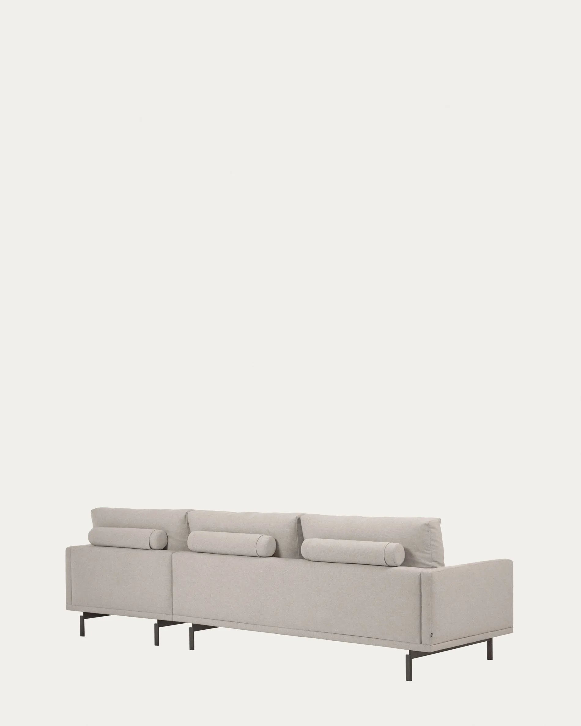 Elegantes 3-Sitzer Sofa in Beige mit rechter Chaiselongue, umweltfreundlich und komfortabel, ideal für stilvolle Wohnräume.