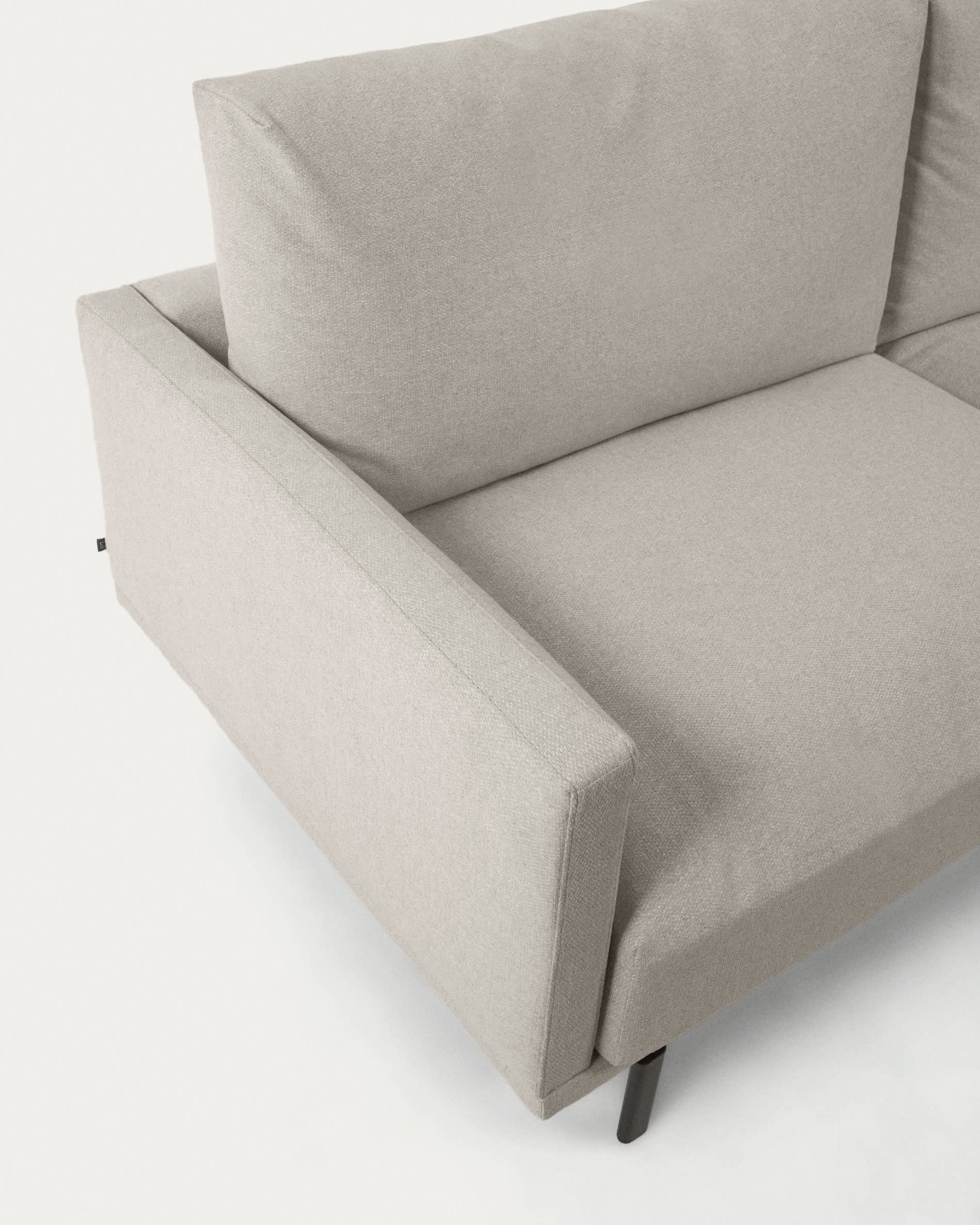 Das Galene 4-Sitzer Sofa in Beige mit rechter Chaiselongue (314 cm) von Kave Home – modern, elegant und gemütlich.