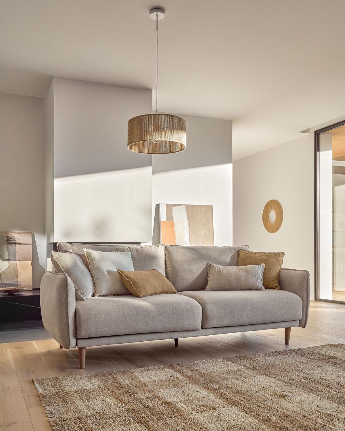 Stilvolles Sofa Carlota, 3-Sitzer, beige, 213 cm, von Kave Home.