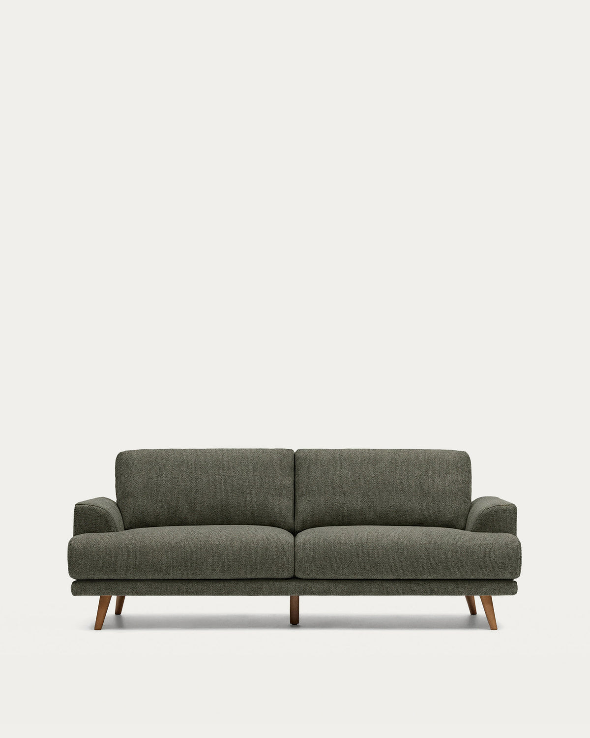 2-Sitzer-Sofa Karin aus dunkelgrüner Chenille mit Beinen aus massivem Buchenholz mit walnussfarbener Oberfläche 211 cm in Dunkelgrün präsentiert im Onlineshop von KAQTU Design AG. 2er Sofa ist von Kave Home