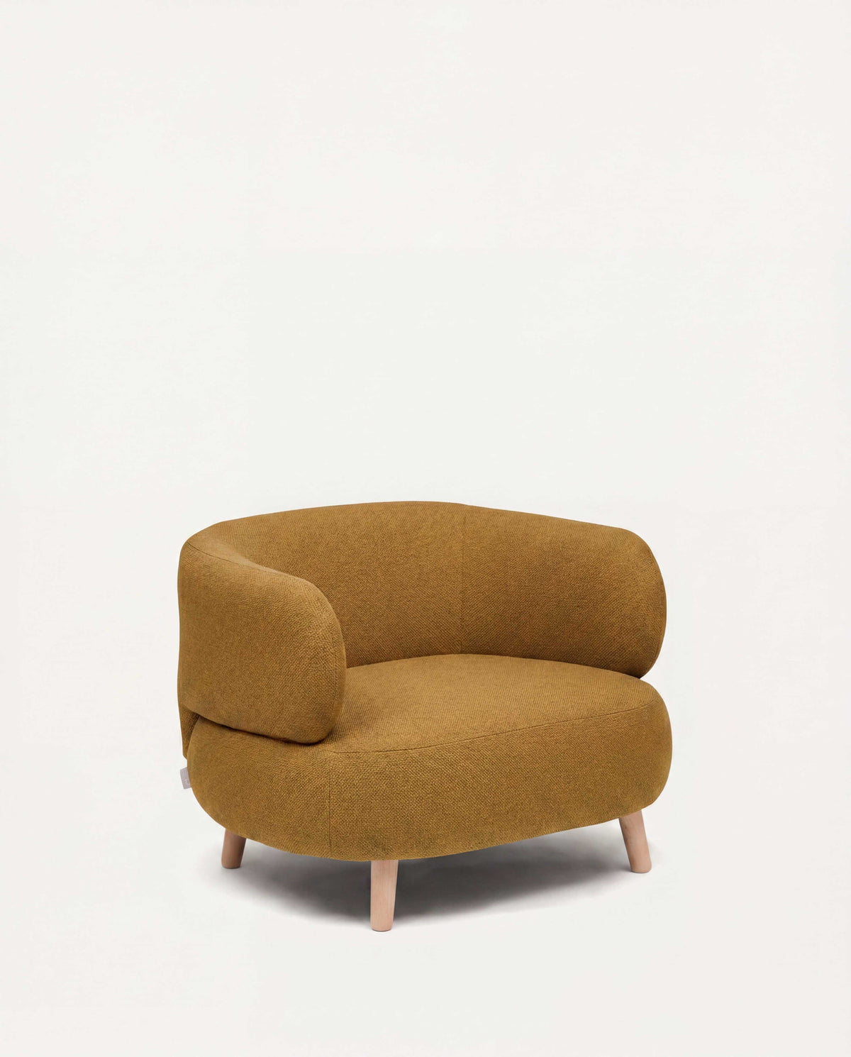 Sessel Luisa in Senfgelb mit Beinen aus massivem Buchenholz, 90 cm in Senfgelb präsentiert im Onlineshop von KAQTU Design AG. Sessel ist von Kave Home