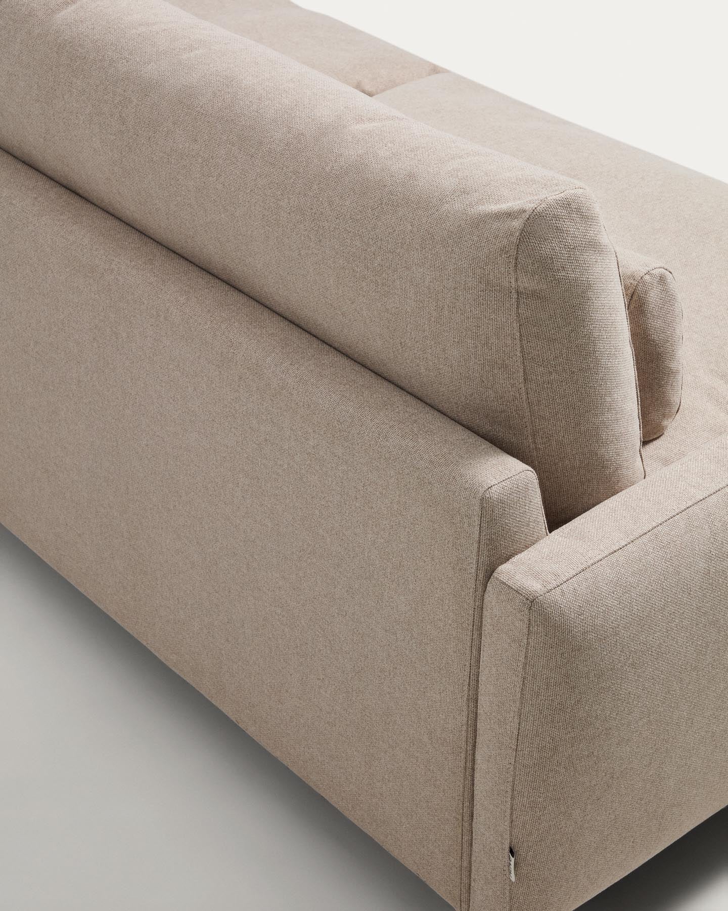 2-Sitzer-Sofa Veliro, schwer entflammbar, in Beige mit Stahlbeinen mit schwarzem Finish, 210 cm, FSC Mix Credit in Beige präsentiert im Onlineshop von KAQTU Design AG. 2er Sofa ist von Kave Home