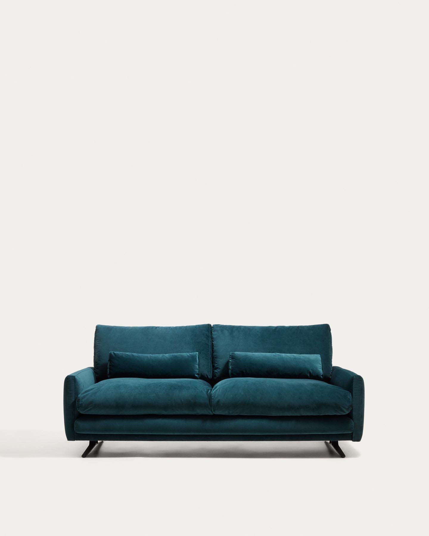 2-Sitzer-Sofa Veliro, schwer entflammbar, mit Samt in dunklem Türkis und Stahlbeinen mit schwarzem Finish, 210 cm, FSC Mix Credit in Grün präsentiert im Onlineshop von KAQTU Design AG. 2er Sofa ist von Kave Home