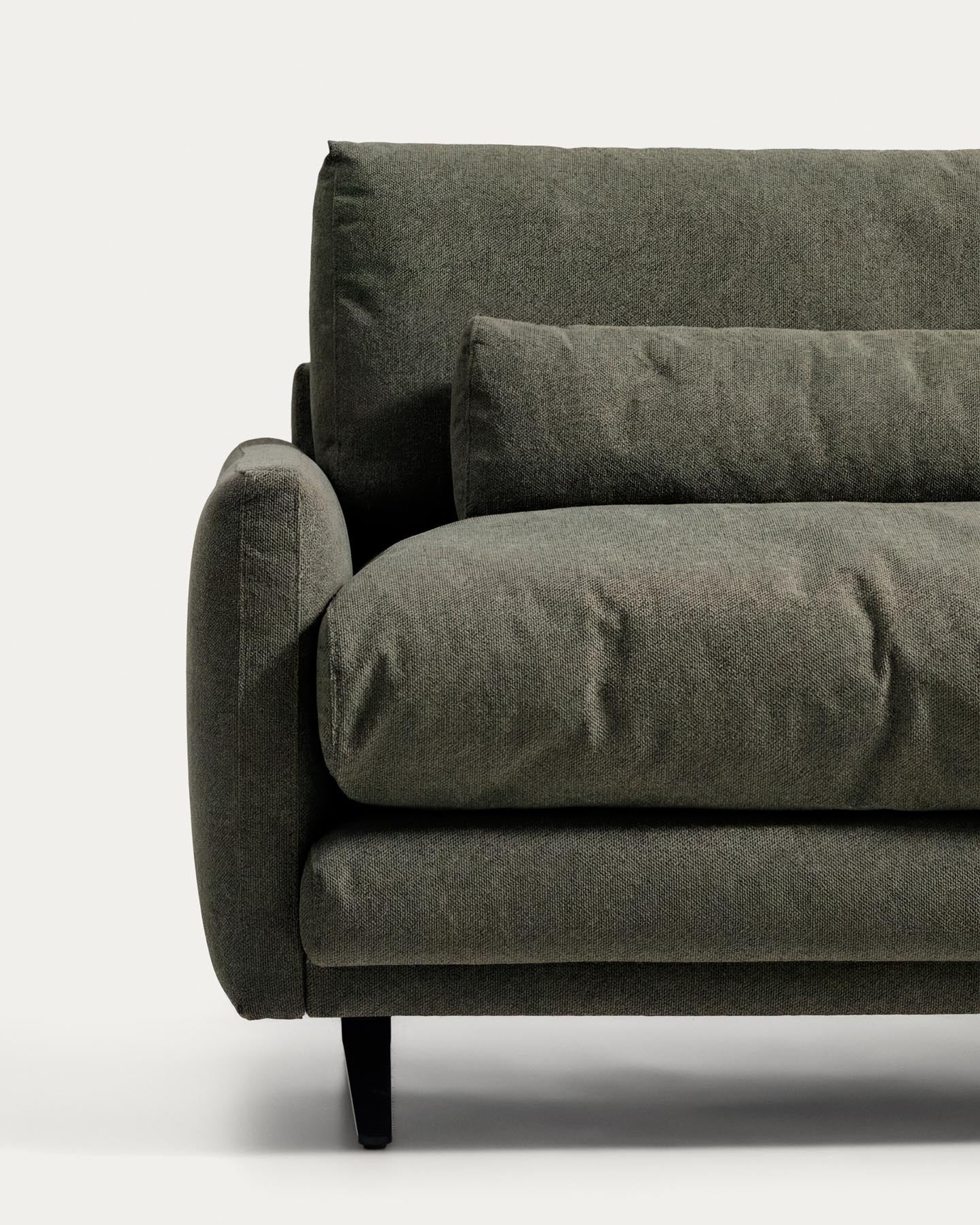 3-Sitzer-Sofa Veliro, schwer entflammbar, in Dunkelgrün mit Stahlbeinen mit schwarzem Finish, 240 cm, FSC Mix Credit in Dunkelgrün präsentiert im Onlineshop von KAQTU Design AG. 3er Sofa ist von Kave Home