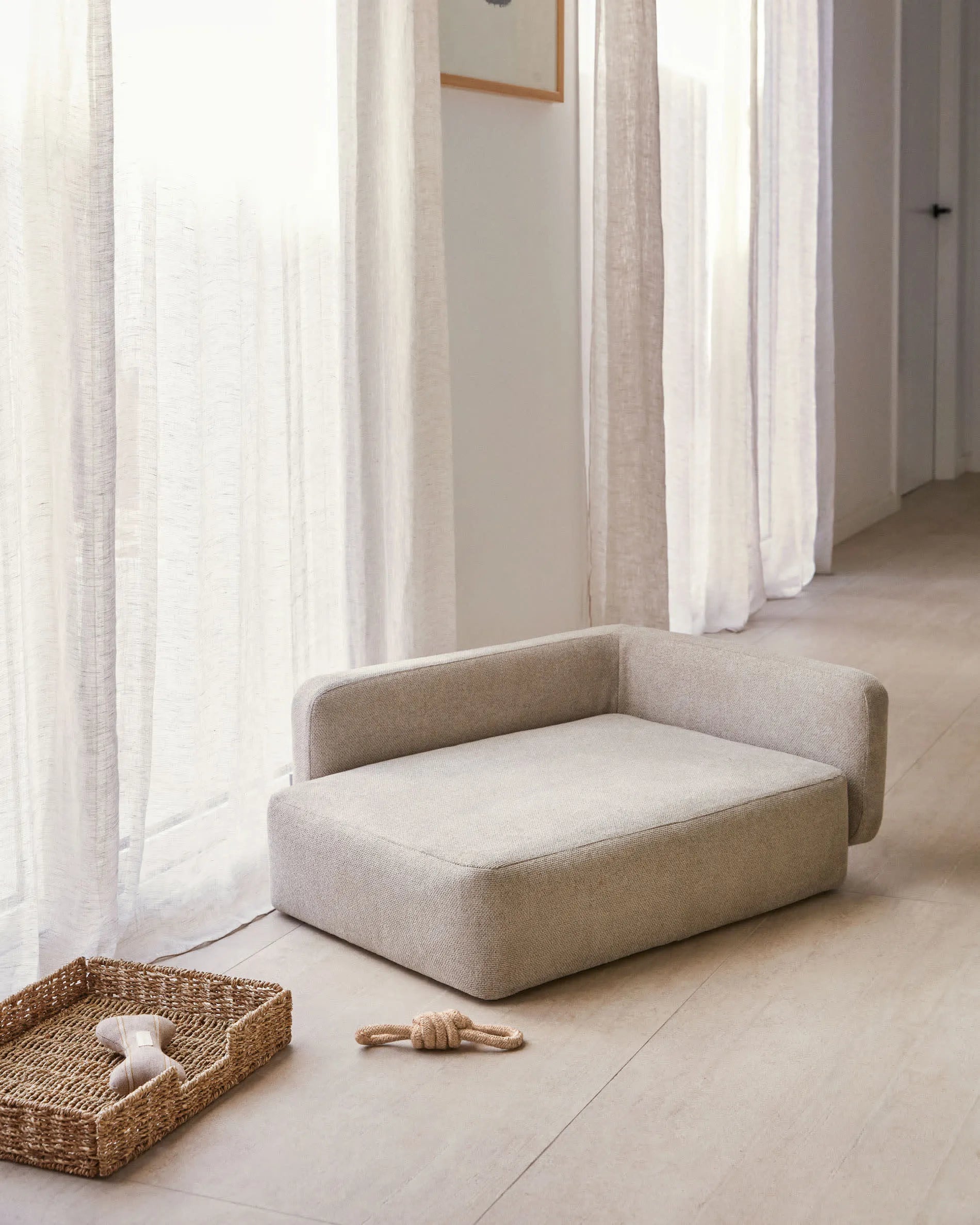Eleganter, beiger Bezug für das Bowie Haustierbett (63x80 cm) – pflegeleicht, maschinenwaschbar, stilvoll und komfortabel.