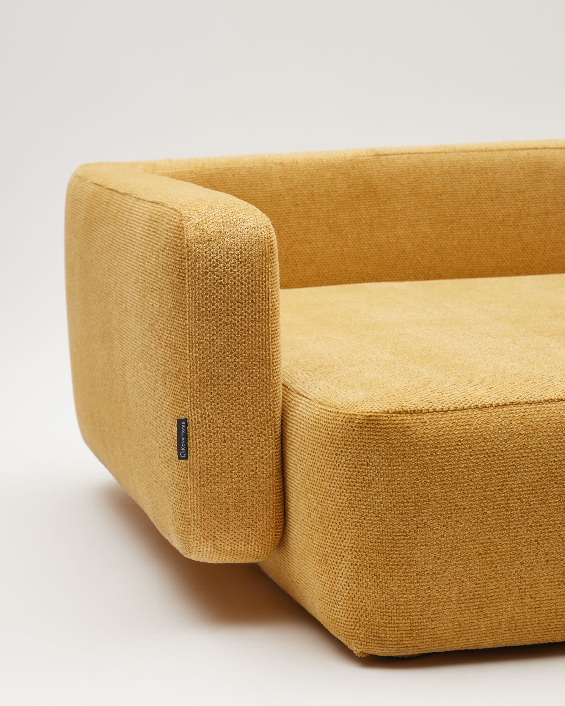 Senfgelber Haustierbettbezug 63x80 cm von Kave Home, stilvoll und komfortabel, perfekt für kleine Haustiere und modernes Wohndesign.