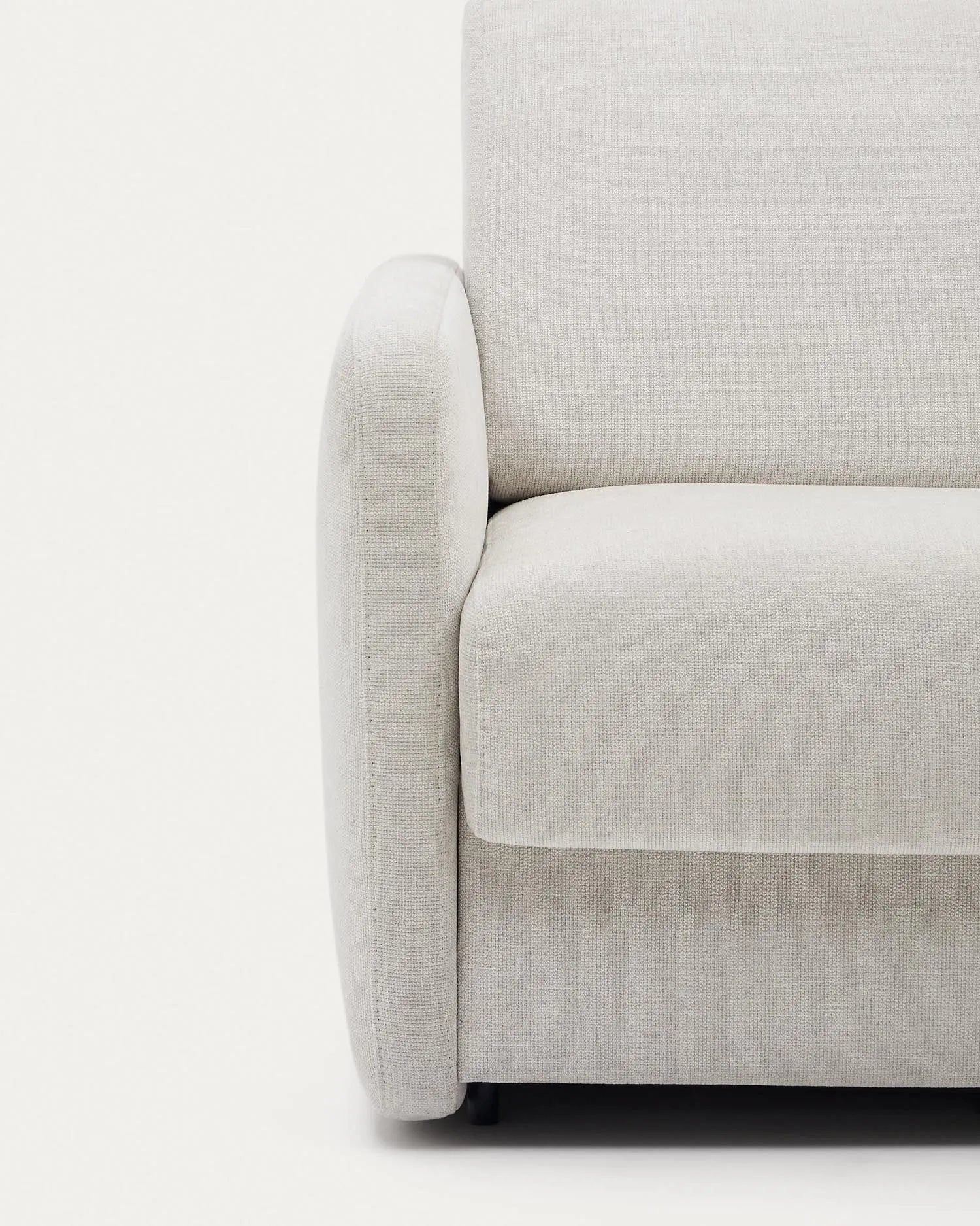 Elegantes 2-Sitzer Schlafsofa in Perlweiß mit viskoelastischer Matratze für optimalen Komfort und stilvolles Design.