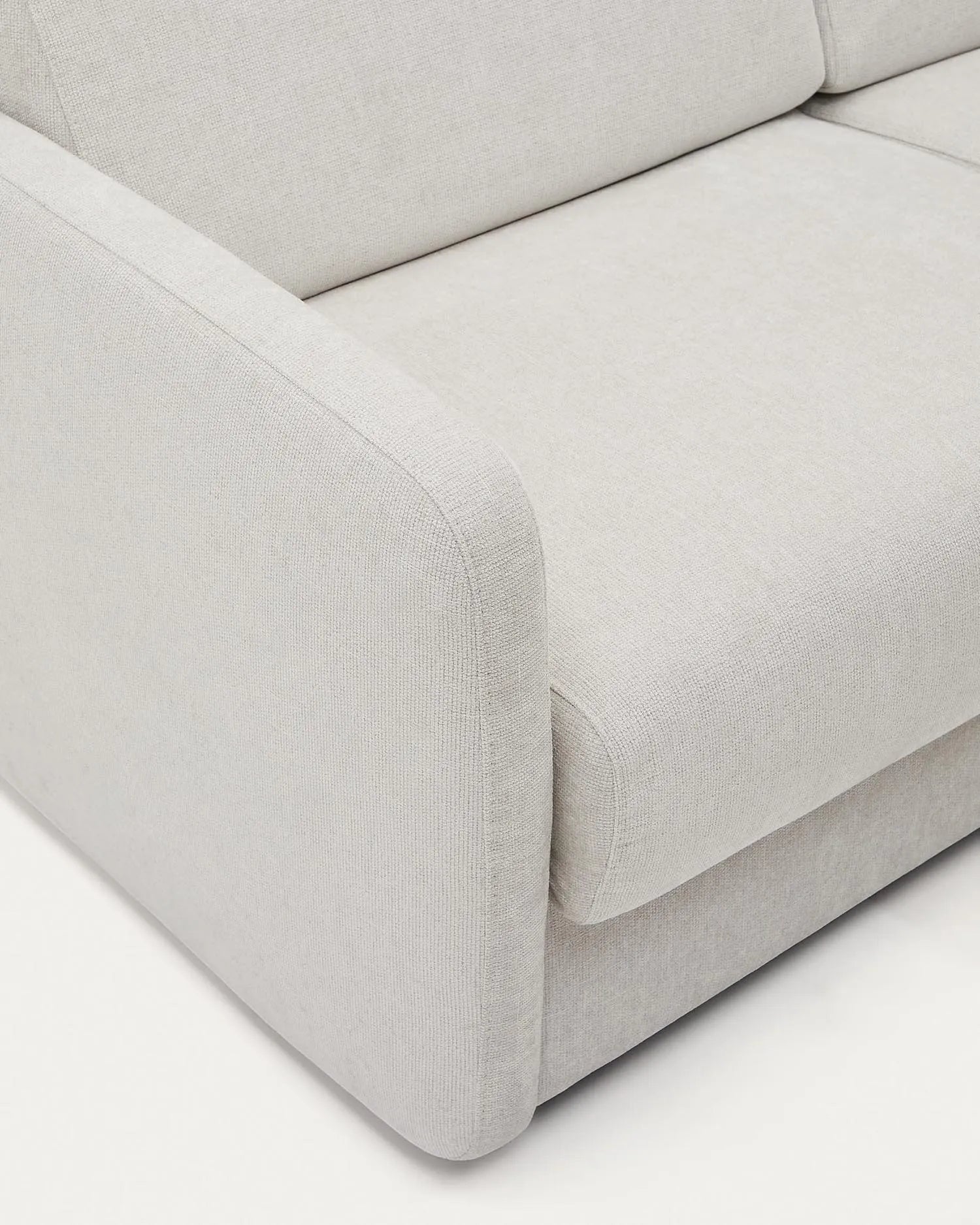 Elegantes 2-Sitzer Schlafsofa in Perlweiß mit viskoelastischer Matratze für optimalen Komfort und stilvolles Design.