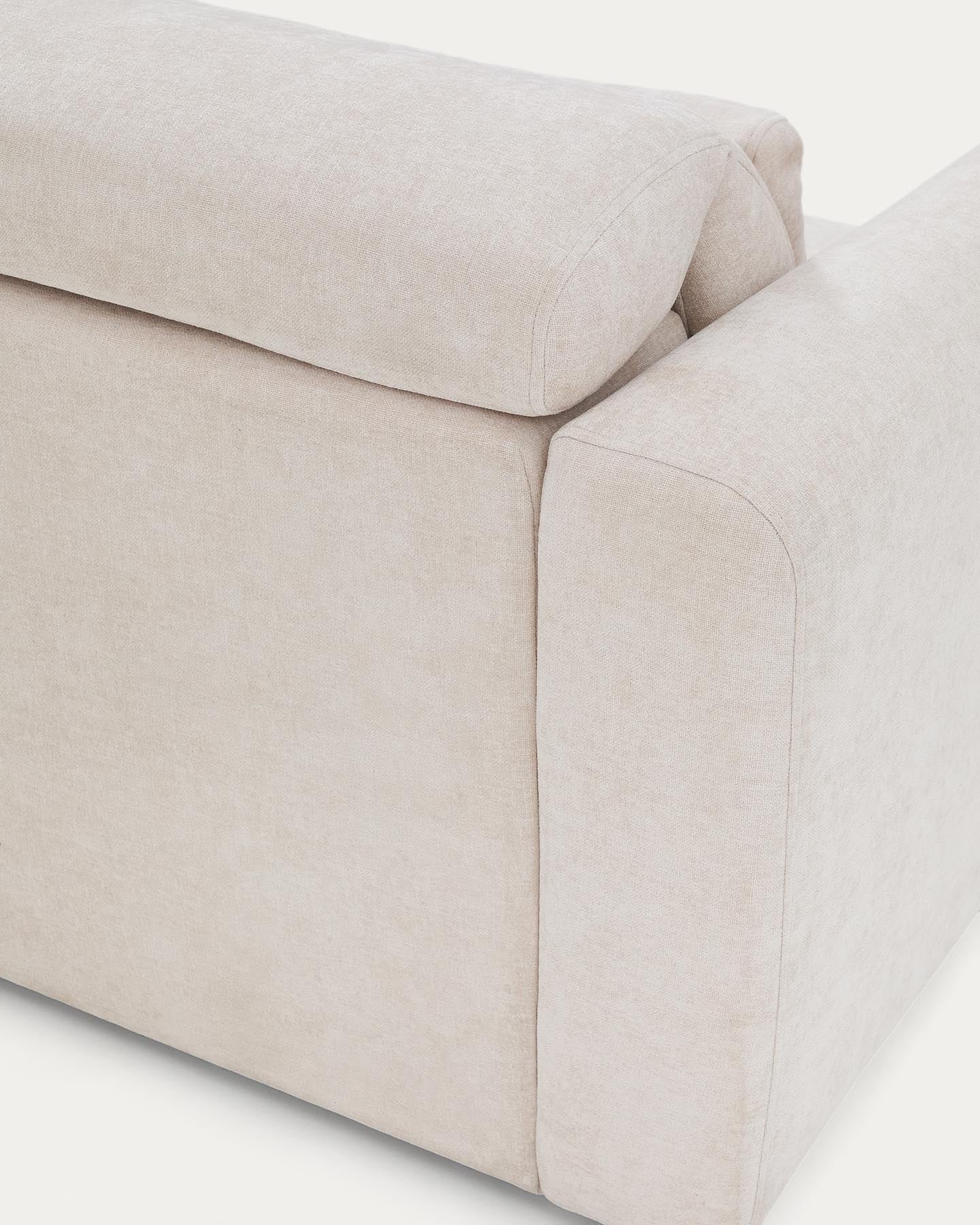 3-Sitzer-Sofa Lares mit elektrisch ausfahrbaren Sitzen und verstellbarer Kopfstütze in beiger Chenille, 255 cm in Beige präsentiert im Onlineshop von KAQTU Design AG. 3er Sofa ist von Kave Home