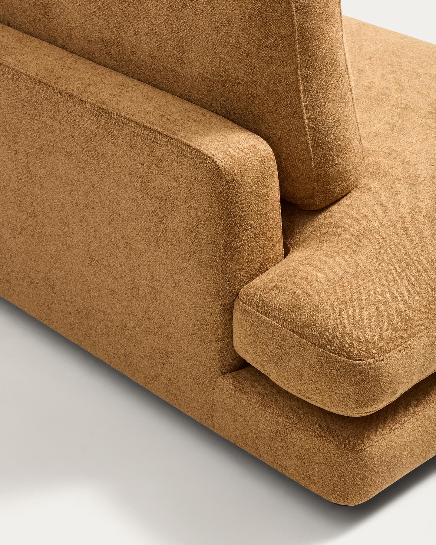3-Sitzer-Modularsofa Gala aus senfgelbem Microbouclé, FSC Mix Credit, 240 cm in Senfgelb präsentiert im Onlineshop von KAQTU Design AG. 3er Sofa ist von Kave Home