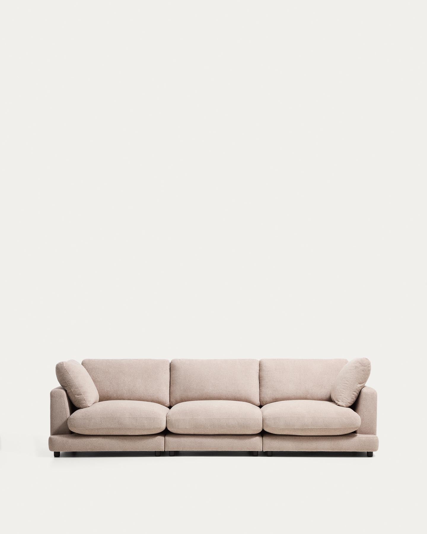 4-Sitzer-Sofa Gala aus beigem Microbouclé, FSC Mix Credit, 300 cm in Beige präsentiert im Onlineshop von KAQTU Design AG. 4er Sofa ist von Kave Home