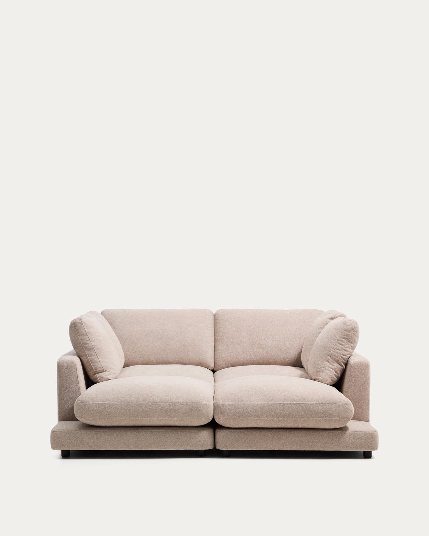 3-Sitzer-Sofa Gala aus Microbouclé mit doppelter Chaiselongue in Beige, FSC Mix Credit, 210 cm in Beige präsentiert im Onlineshop von KAQTU Design AG. 3er Sofa ist von Kave Home
