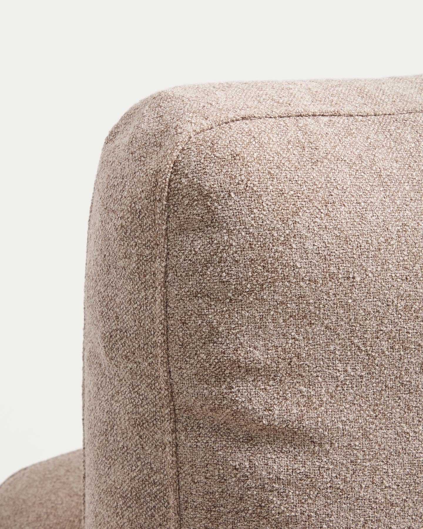 3-Sitzer-Sofa Gala aus Microbouclé mit doppelter Chaiselongue in Beige, FSC Mix Credit, 210 cm in Beige präsentiert im Onlineshop von KAQTU Design AG. 3er Sofa ist von Kave Home