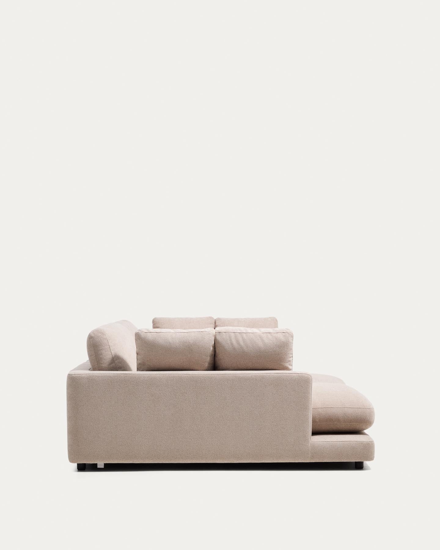 3-Sitzer-Sofa Gala aus Microbouclé mit doppelter Chaiselongue in Beige, FSC Mix Credit, 210 cm in Beige präsentiert im Onlineshop von KAQTU Design AG. 3er Sofa ist von Kave Home