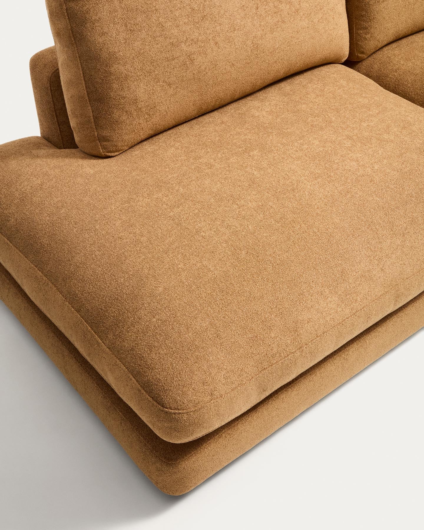 5-Sitzer-Ecksofa Gala mit Randmodul links aus senfgelbem Microbouclé, FSC Mix Credit, 225 x 300 cm in Senfgelb präsentiert im Onlineshop von KAQTU Design AG. L-Sofa links ist von Kave Home