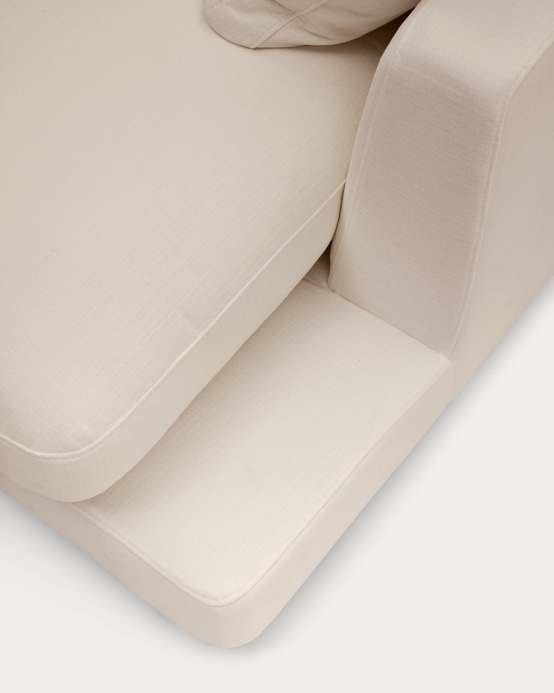 Elegante Chaiselongue Gala in Beige von Kave Home, 193 x 105 cm, perfekt für stilvolles Wohnen und gemütliche Stunden.
