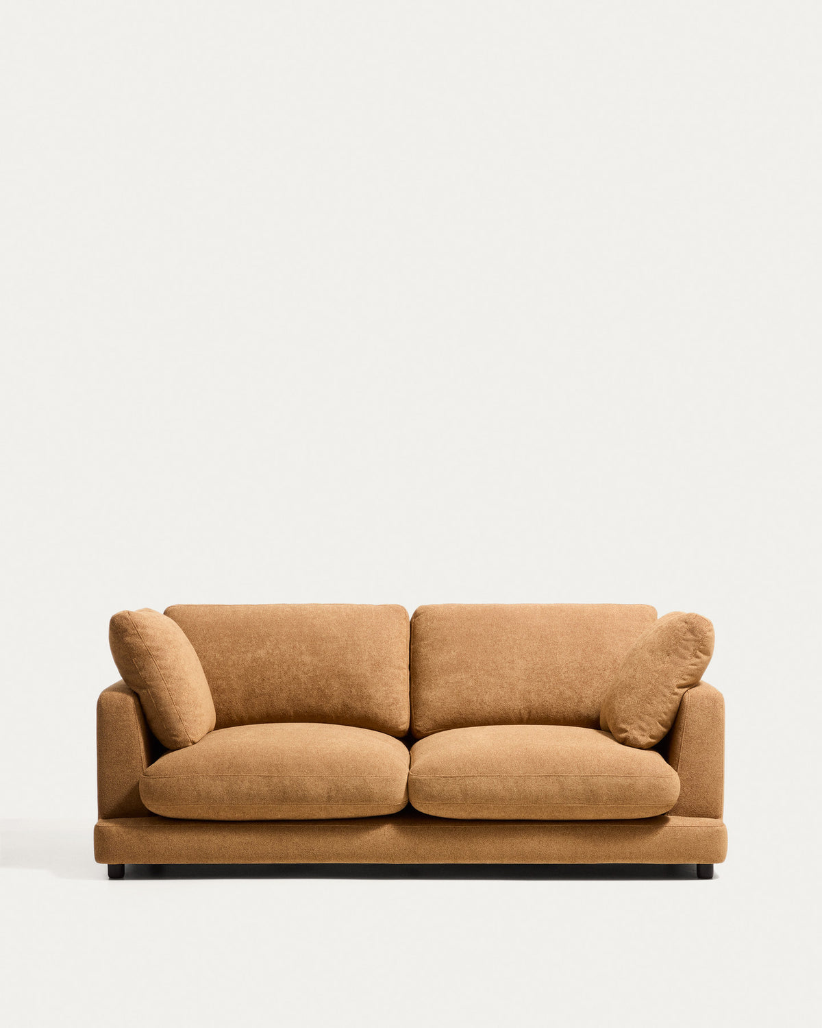 3-Sitzer-Sofa Gala aus senfgelbem Microbouclé, FSC Mix Credit, 210 cm in Senfgelb präsentiert im Onlineshop von KAQTU Design AG. 3er Sofa ist von Kave Home