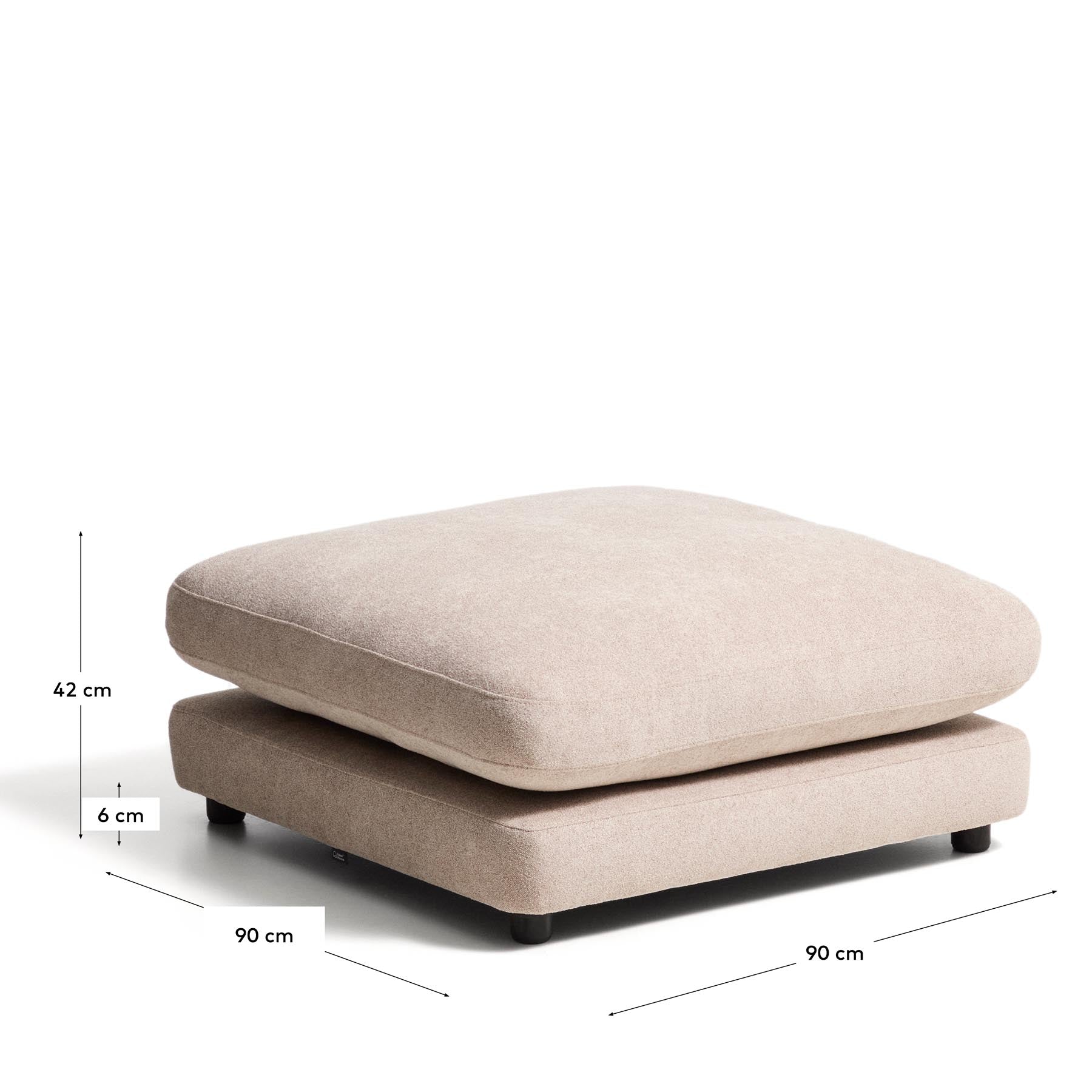 Fussablage Gala aus beigem Microbouclé, FSC Mix Credit, 90 x 90 cm in Beige präsentiert im Onlineshop von KAQTU Design AG. Pouf ist von Kave Home