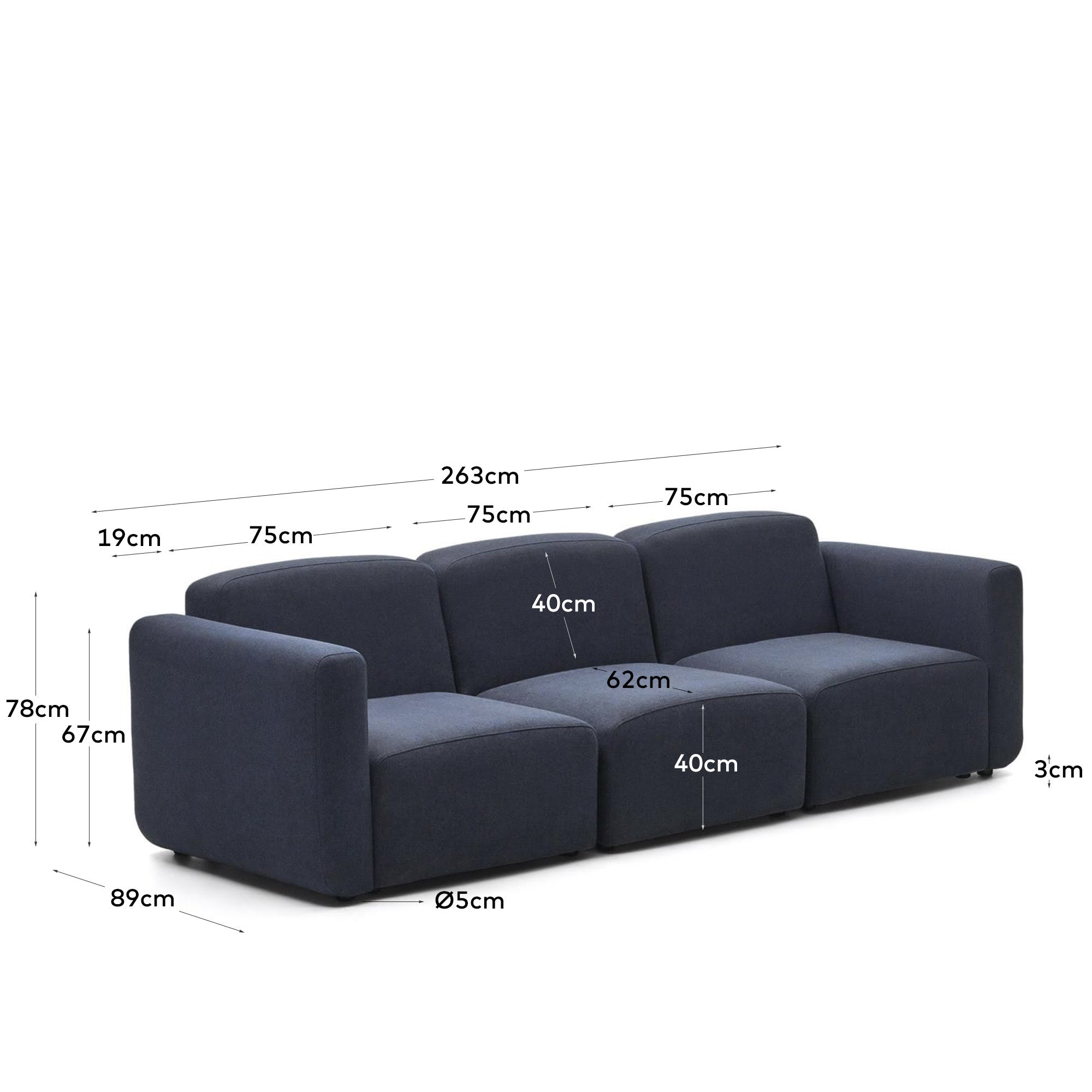 Das Neom 3-Sitzer-Sofa in Blau (263 cm) von Kave Home bietet modernes Design, Modularität und nachhaltige Materialien.