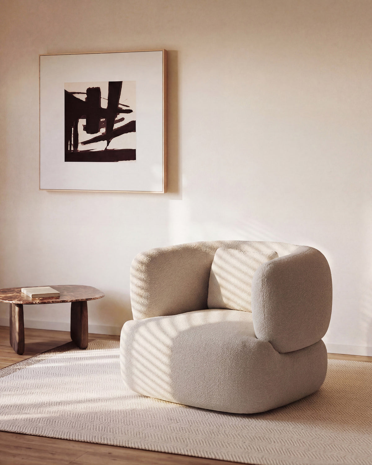 Schwer entflammbarer Sessel Martina mit Kissen in Chenille in Steinton FSC Mix Credit in Steinfarben präsentiert im Onlineshop von KAQTU Design AG. Sessel ist von Kave Home