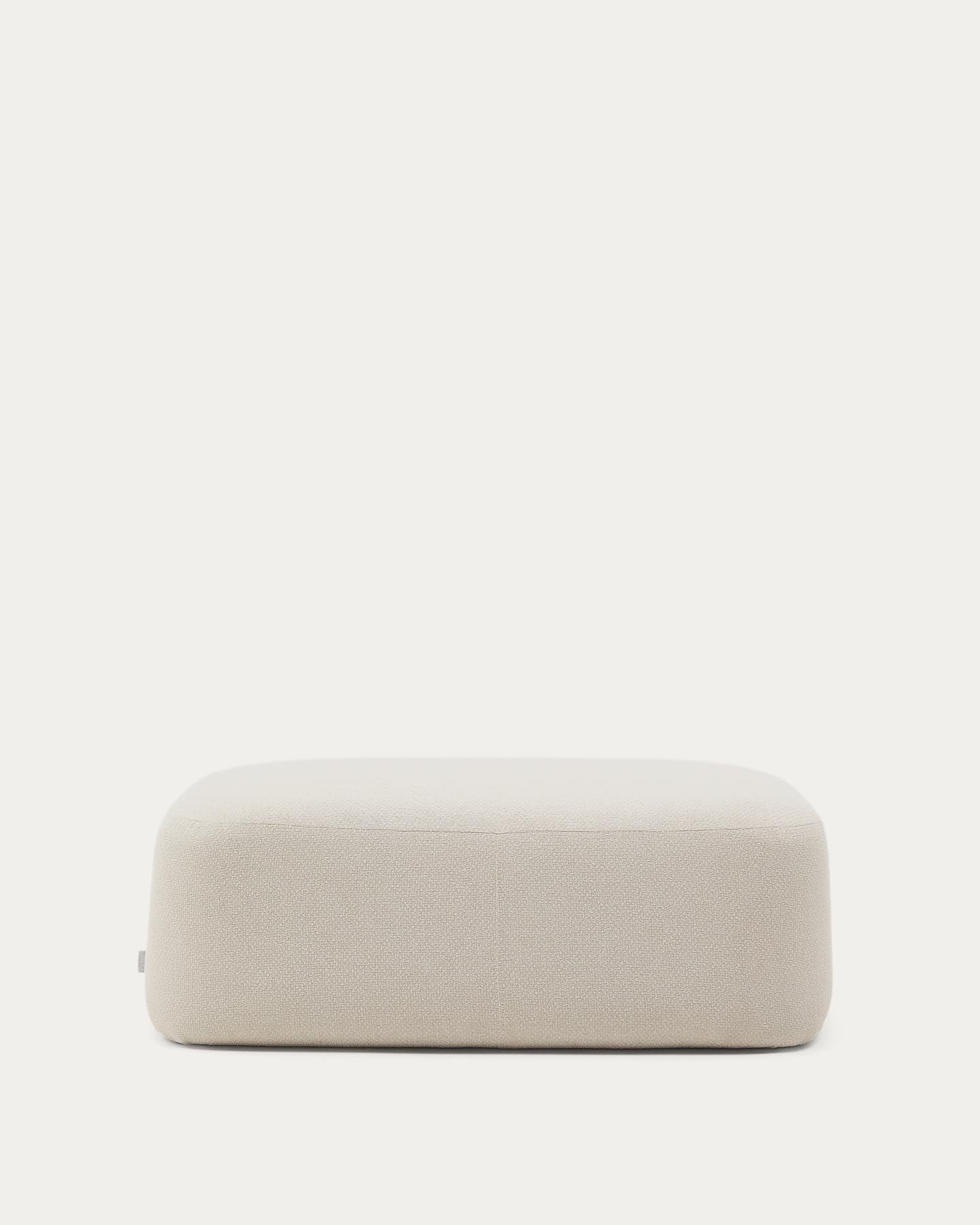 Schwer entflammbare Fussablage Martina aus Chenille in Ecru 123 x 85 cm in Ecru präsentiert im Onlineshop von KAQTU Design AG. Pouf ist von Kave Home