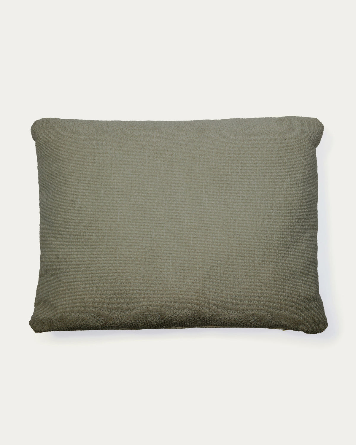 Kissen Martina mit Chenille in Grün 47 x 36 cm in Grün präsentiert im Onlineshop von KAQTU Design AG. Deko Kissen ist von Kave Home