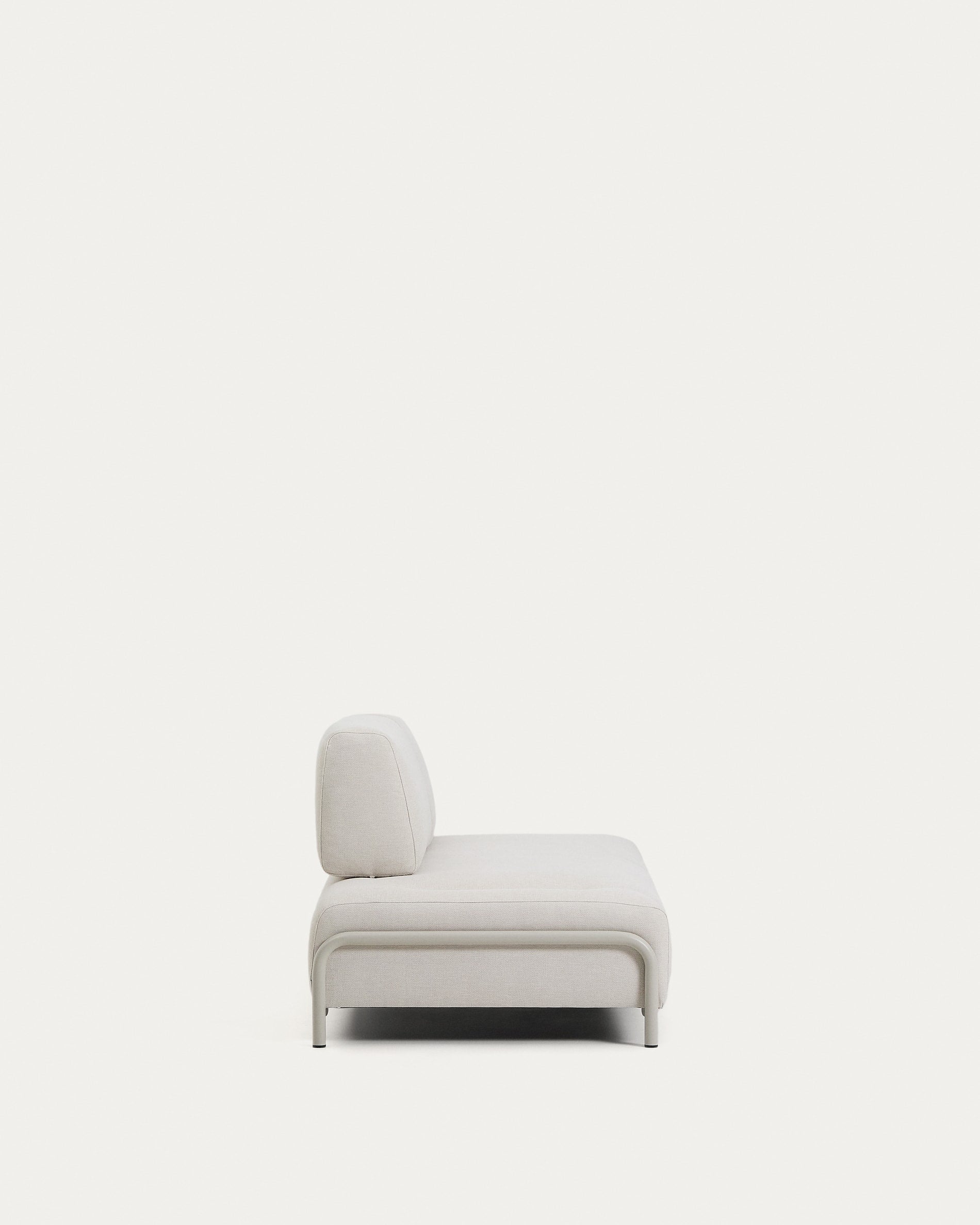 2-Sitzer-Modul Compo aus Chenille in Ecru mit beigem Metallgestell 200 cm FSC Mix Credit in Ecru präsentiert im Onlineshop von KAQTU Design AG. 2er Sofa ist von Kave Home