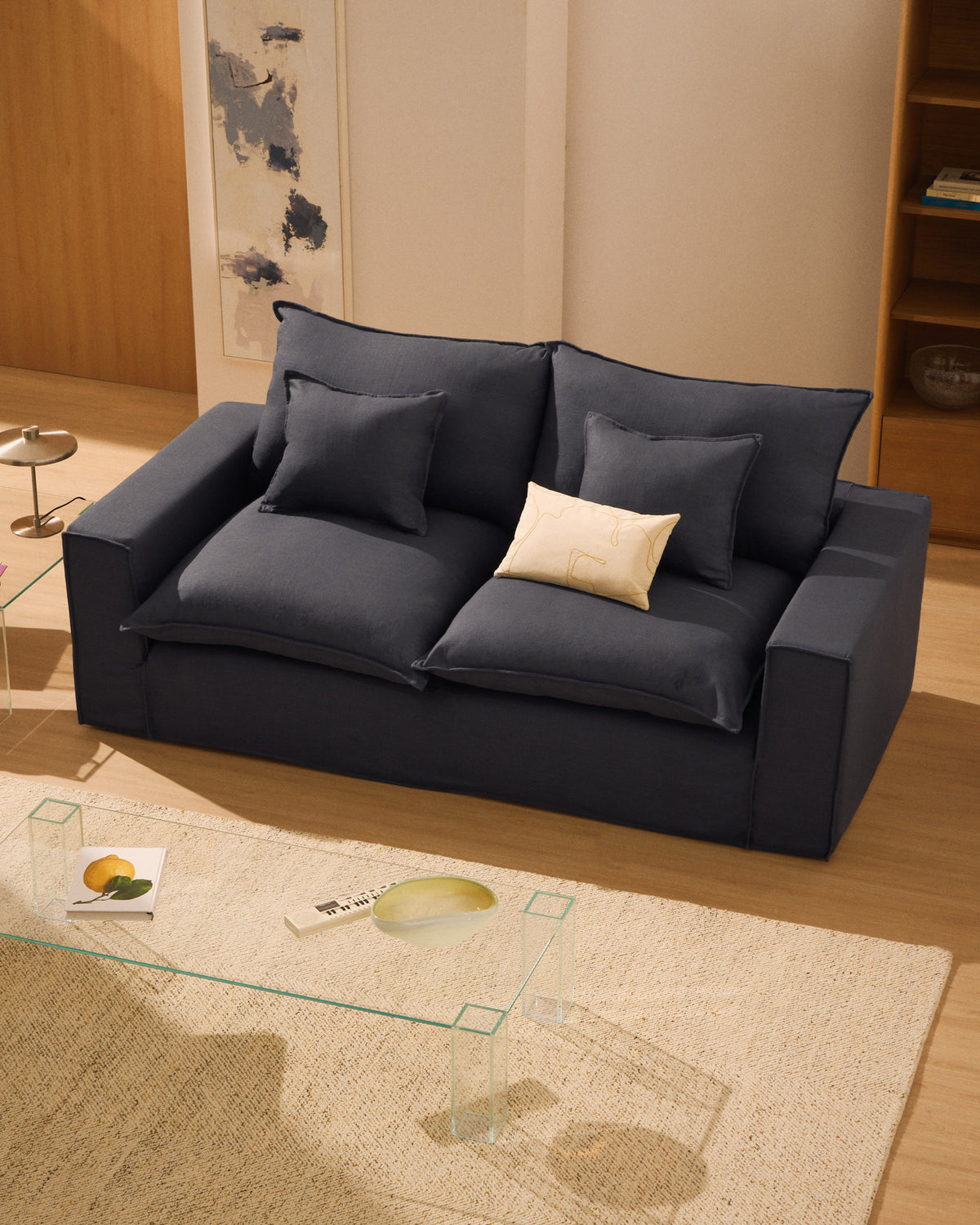 2-Sitzer-Sofa Anarela mit abnehmbarem Bezug aus Leinen und Viskose in Dunkelgrau, 240 cm, FSC Mix Credit in Dunkelgrau präsentiert im Onlineshop von KAQTU Design AG. 2er Sofa ist von Kave Home