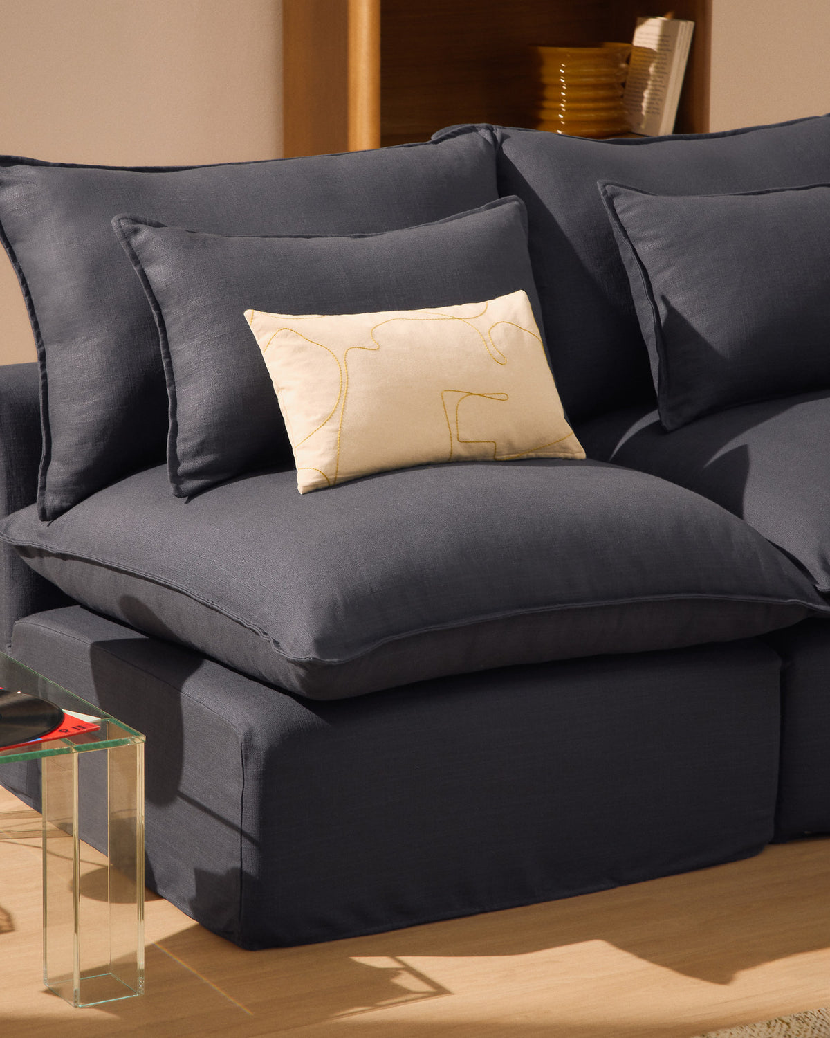 3-Sitzer-Modularsofa Anarela mit abnehmbarem Bezug aus Leinen und Viskose in Dunkelgrau, 220 cm, FSC Mix Credit in Dunkelgrau präsentiert im Onlineshop von KAQTU Design AG. 3er Sofa ist von Kave Home
