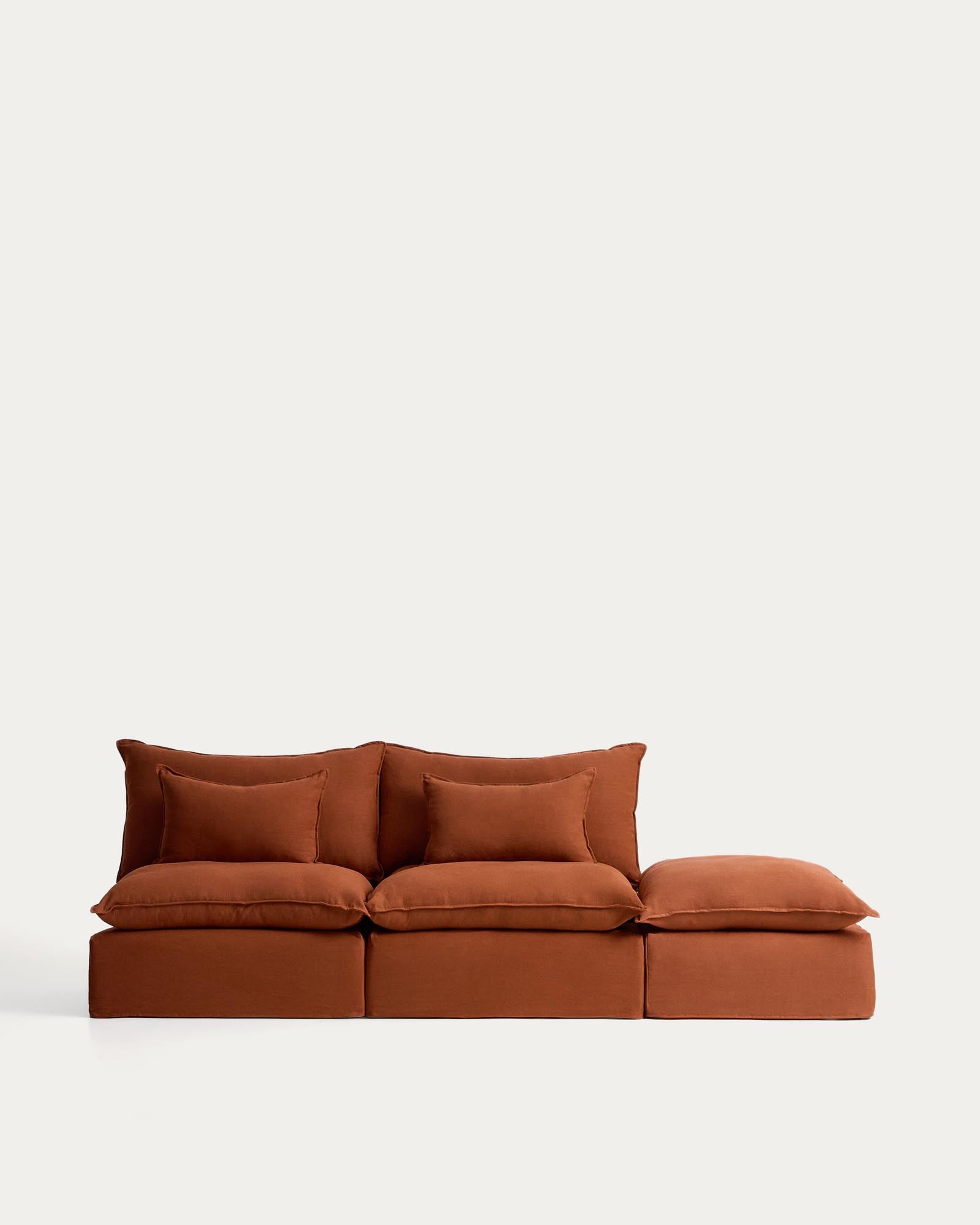 3-Sitzer-Modularsofa Anarela mit abnehmbarem Bezug und Randmodul aus Leinen in Terrakotta, 310 cm, FSC Mix Credit in Terrakotta präsentiert im Onlineshop von KAQTU Design AG. 3er Sofa ist von Kave Home