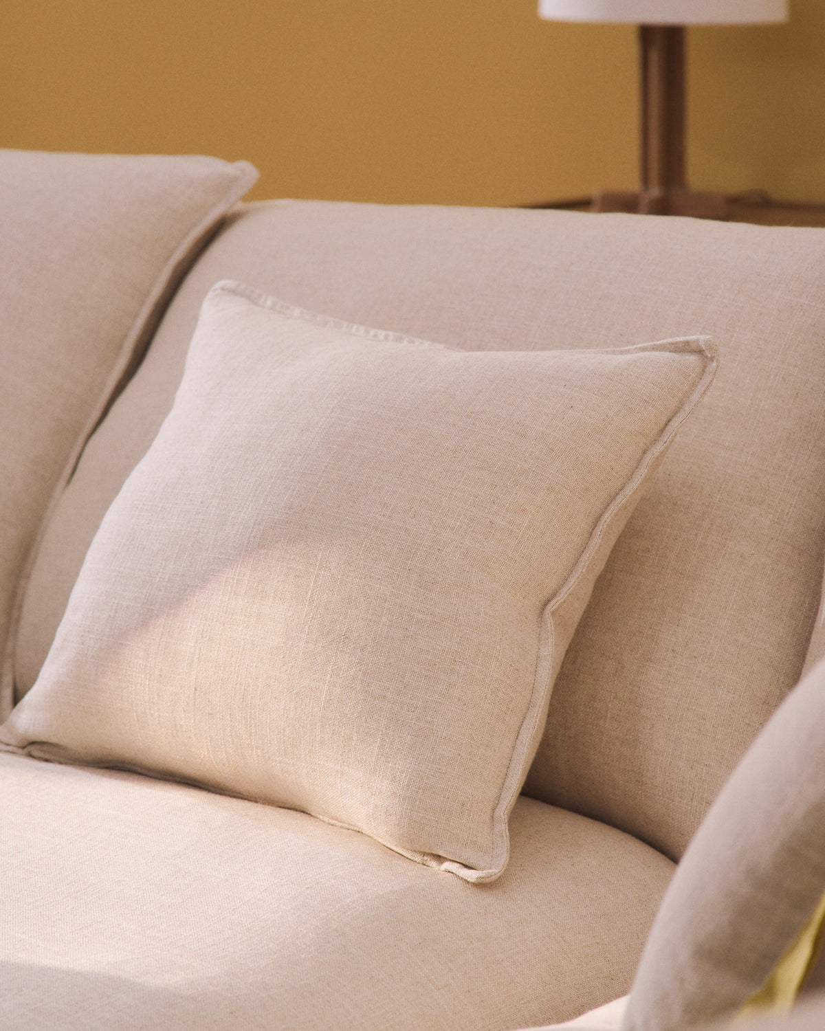 2-Sitzer-Modularsofa Anarela mit abnehmbarem Bezug und Randmodul aus Leinen und Viskose in Beige, 270 cm, FSC Mix Credit in Beige präsentiert im Onlineshop von KAQTU Design AG. 2er Sofa ist von Kave Home