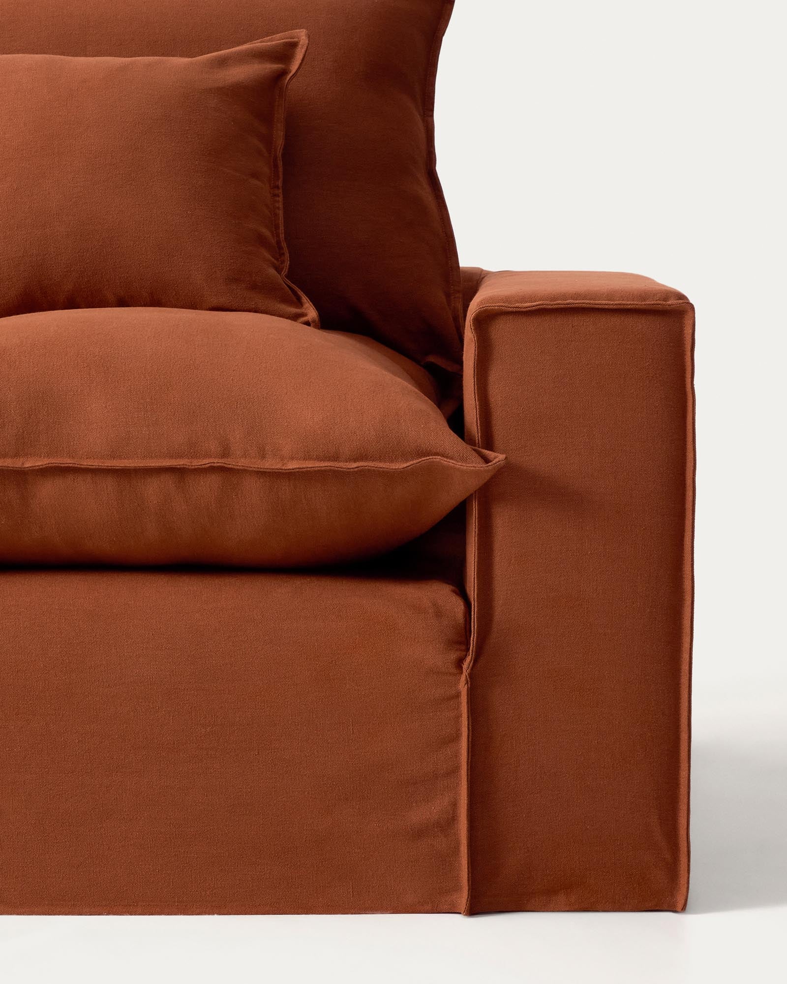 Elegantes modulares Ecksofa in Terrakotta, 4-Sitzer mit abnehmbarem Leinenbezug, ideal für stilvolle Wohnräume.