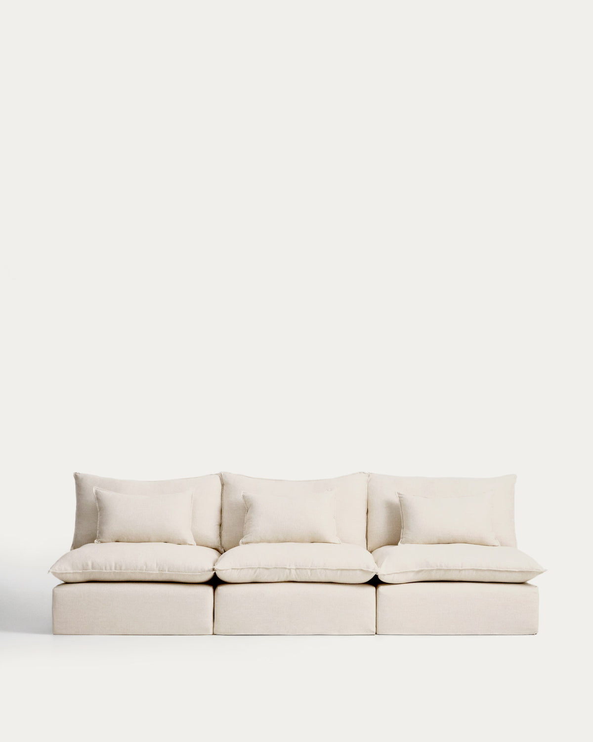 5-Sitzer-Modularsofa Anarela mit abnehmbarem Bezug aus Leinen und Viskose in Beige, 330 cm, FSC Mix Credit in Beige präsentiert im Onlineshop von KAQTU Design AG. 5er Sofa ist von Kave Home
