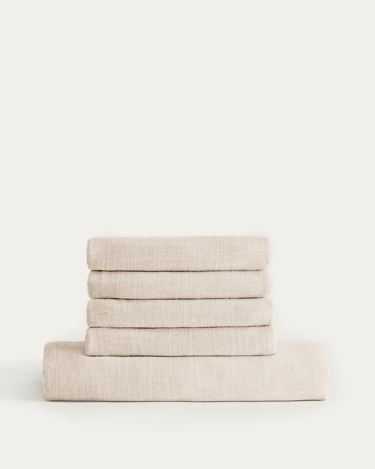 Bezug für Anarela 3-Sitzer-Sofa aus Leinen in Beige in Beige präsentiert im Onlineshop von KAQTU Design AG. Sofa-Zubehör ist von Kave Home