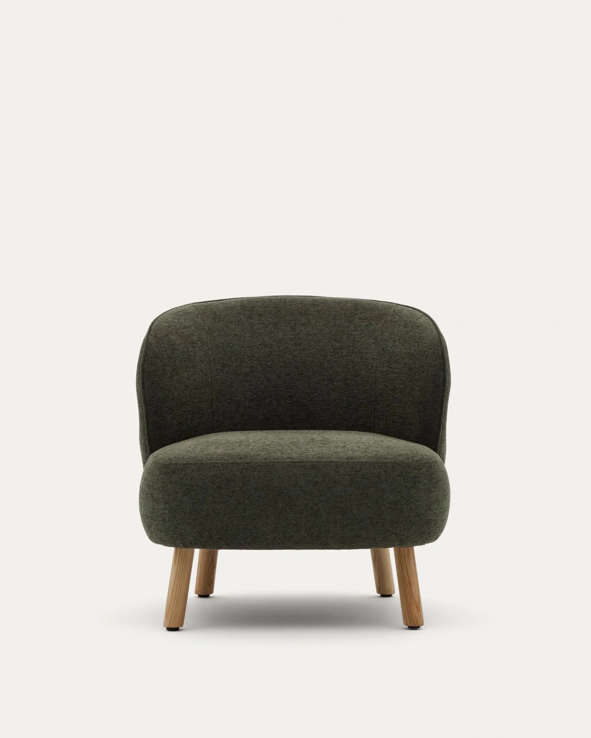 Eleganter Sessel Ulit in grünem Chenille, mit stabilen Buchenholzbeinen, bietet stilvollen Komfort für Ihr Zuhause.
