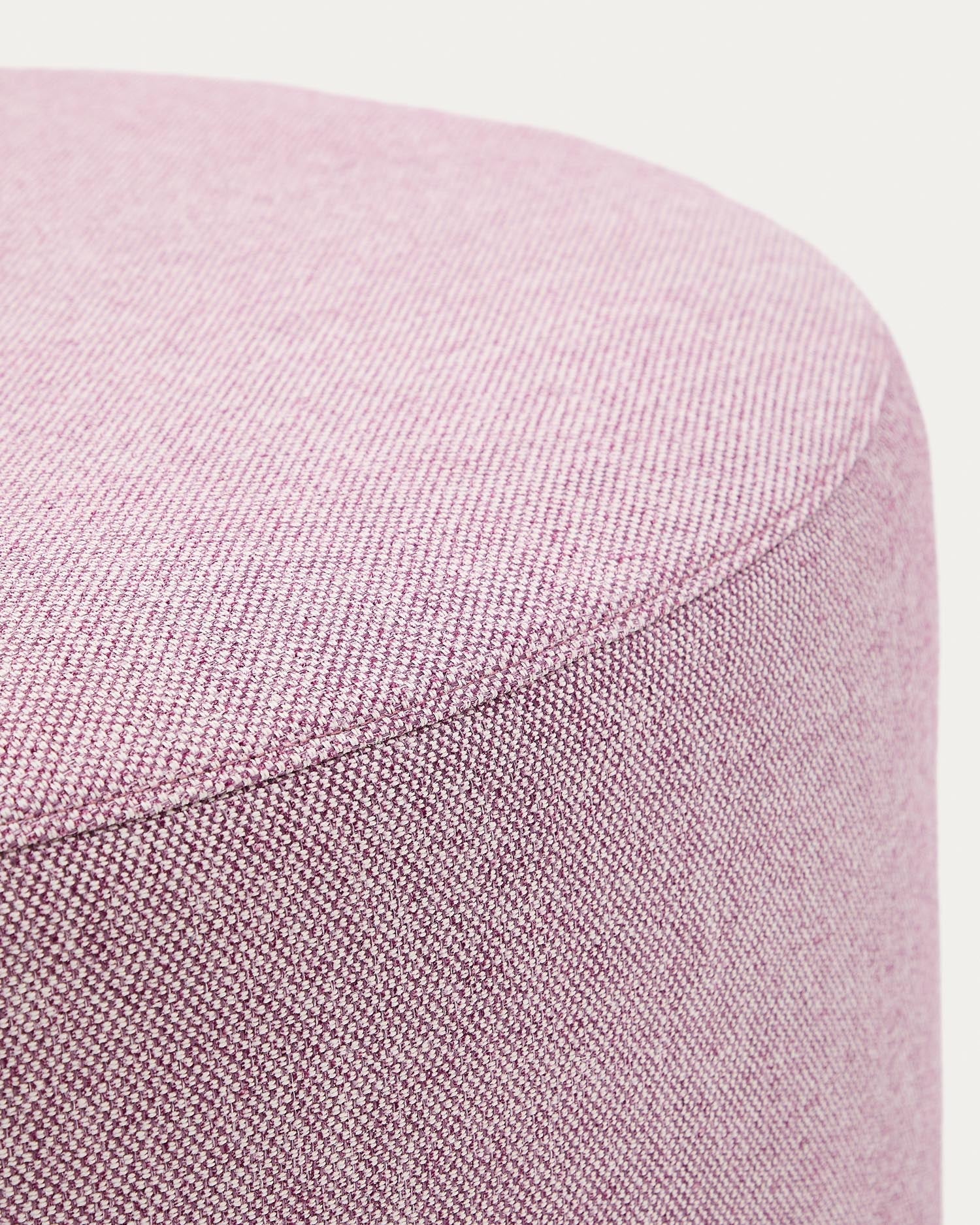 Fußablage mit abnehmbarem Bezug Kaeli violett Ø 90 cm in Lila präsentiert im Onlineshop von KAQTU Design AG. Hocker ist von Kave Home