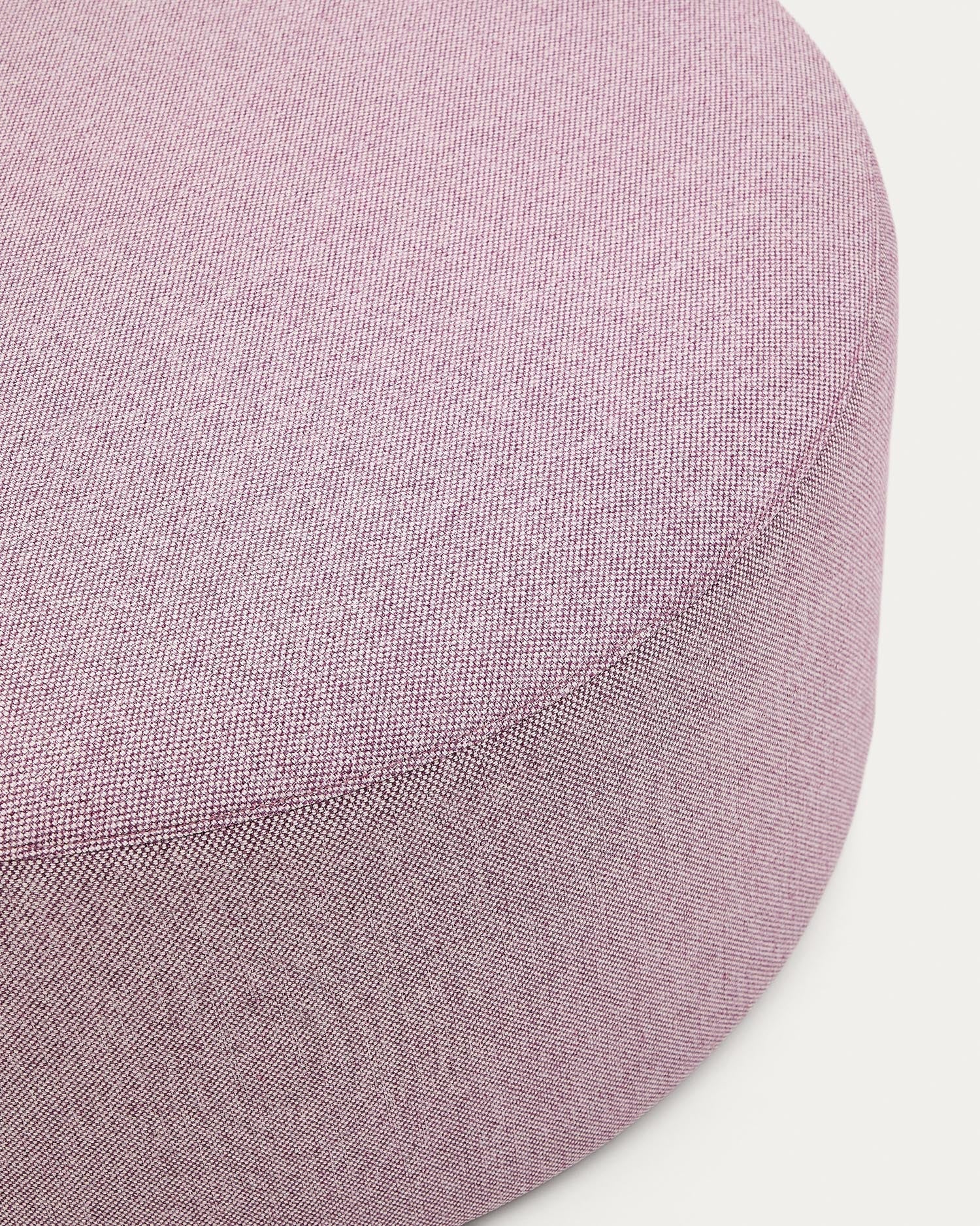 Fußablage mit abnehmbarem Bezug Kaeli violett Ø 90 cm in Lila präsentiert im Onlineshop von KAQTU Design AG. Hocker ist von Kave Home