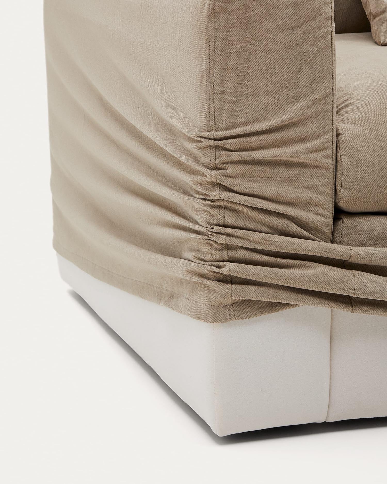Eleganter Nora Sessel in Taupe, 140 cm, mit abziehbarem Leinen-Baumwollbezug, bietet Komfort und zeitloses Design.