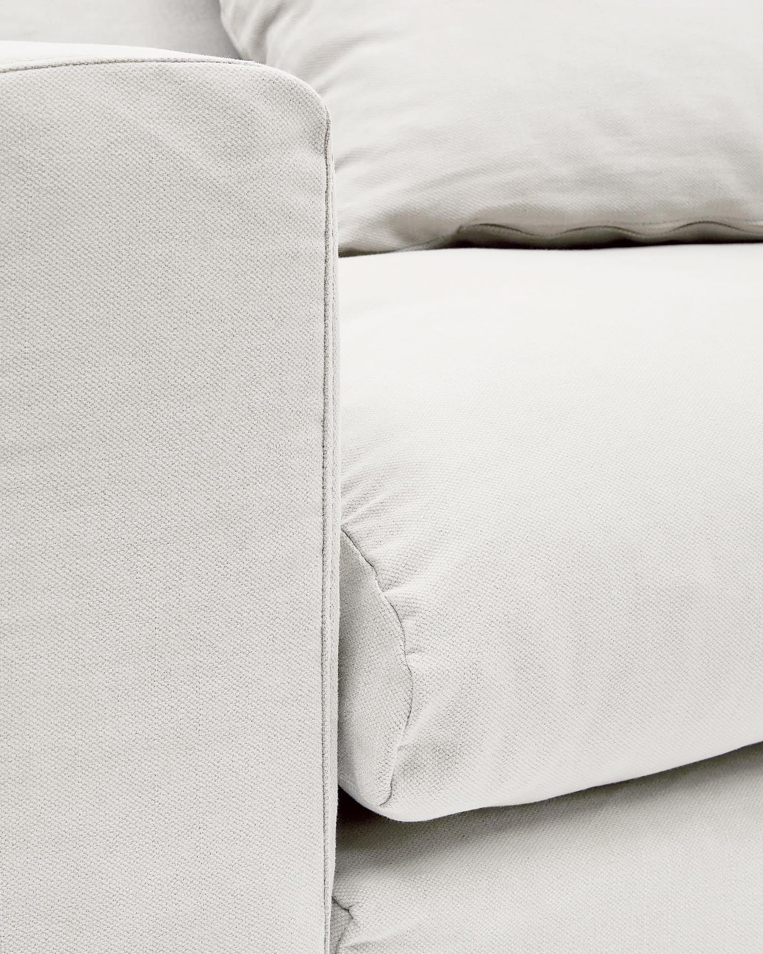 Nora 4-Sitzer Sofa, 340 cm, naturfarben, mit abnehmbaren Bezügen aus Leinen und Baumwolle, ideal für stilvolle Wohnräume.